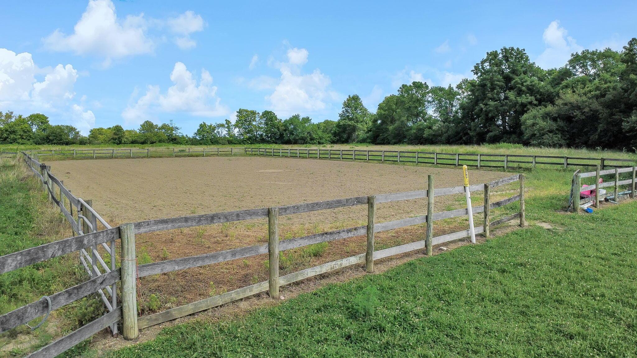 548 Amity Road Property Photo 4