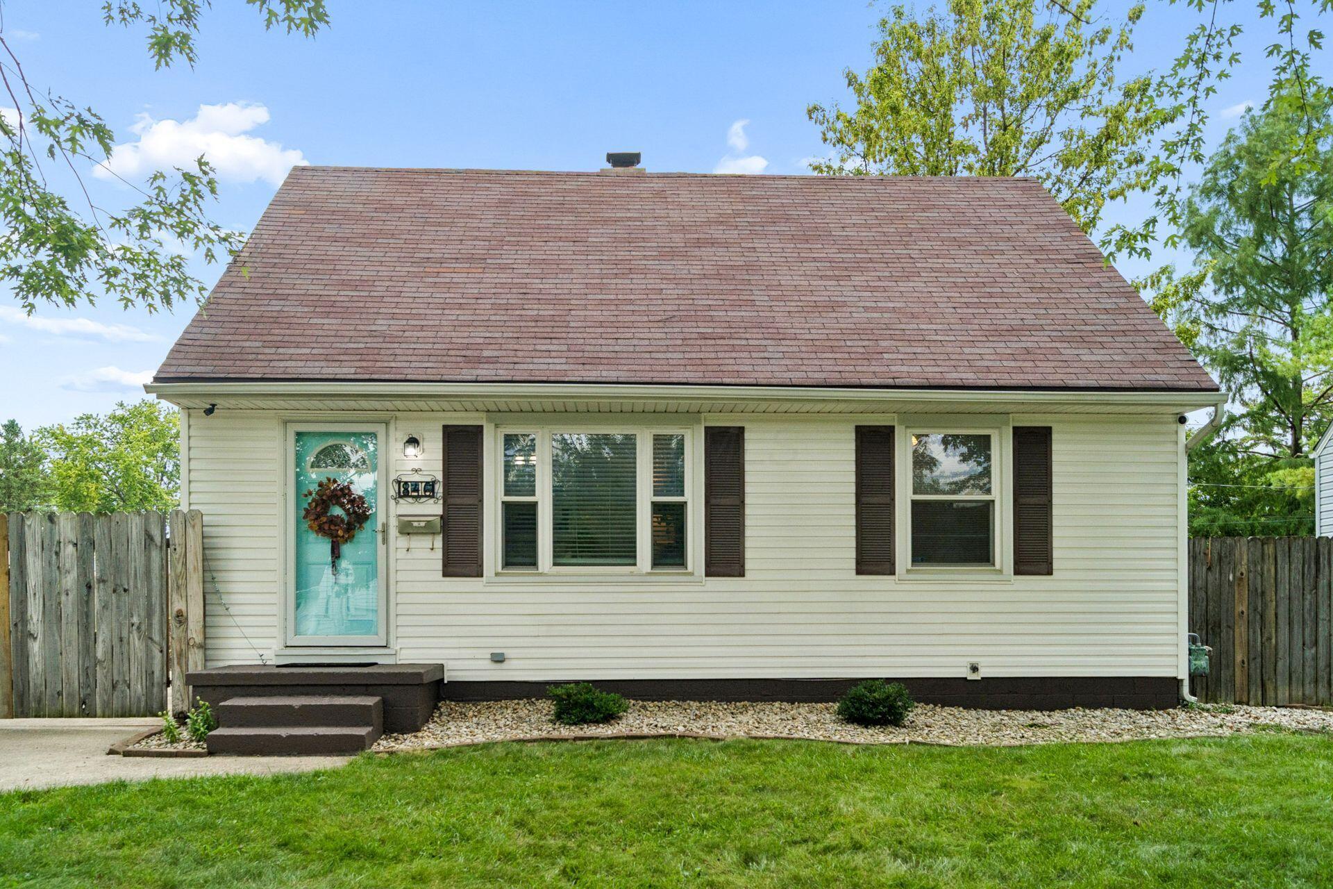846 E Longview Avenue Property Photo 1