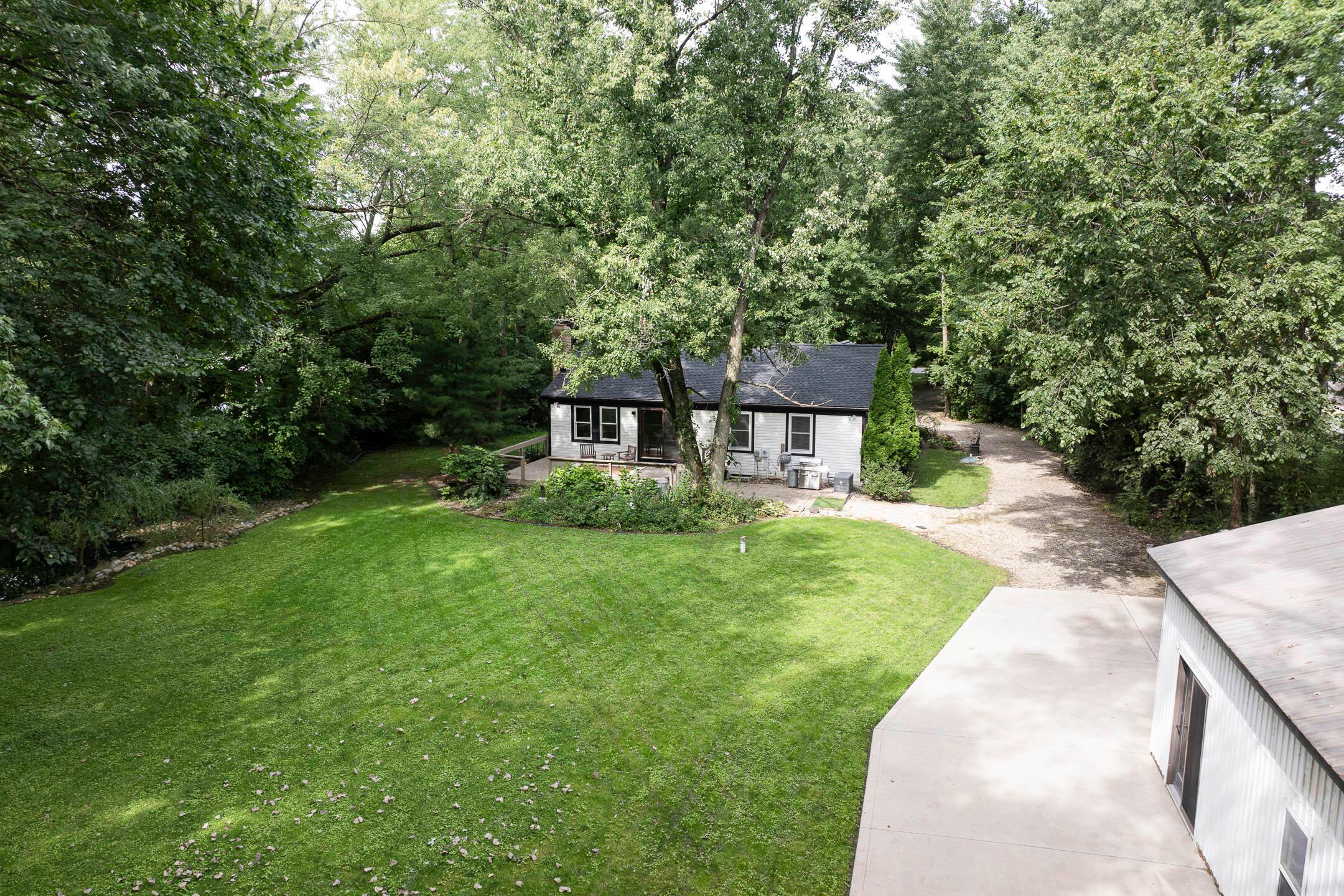 6290 Harlem Road Property Photo 5