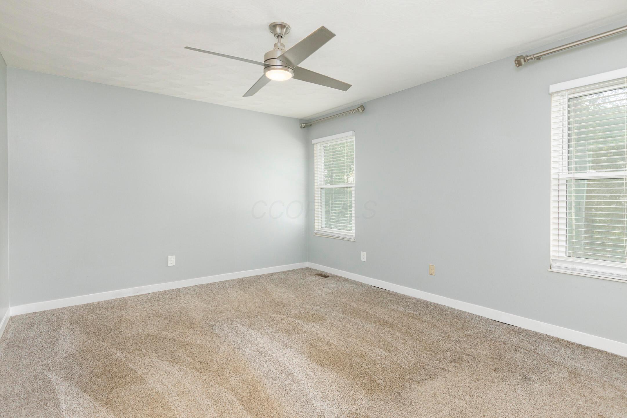 6290 Harlem Road Property Photo 26
