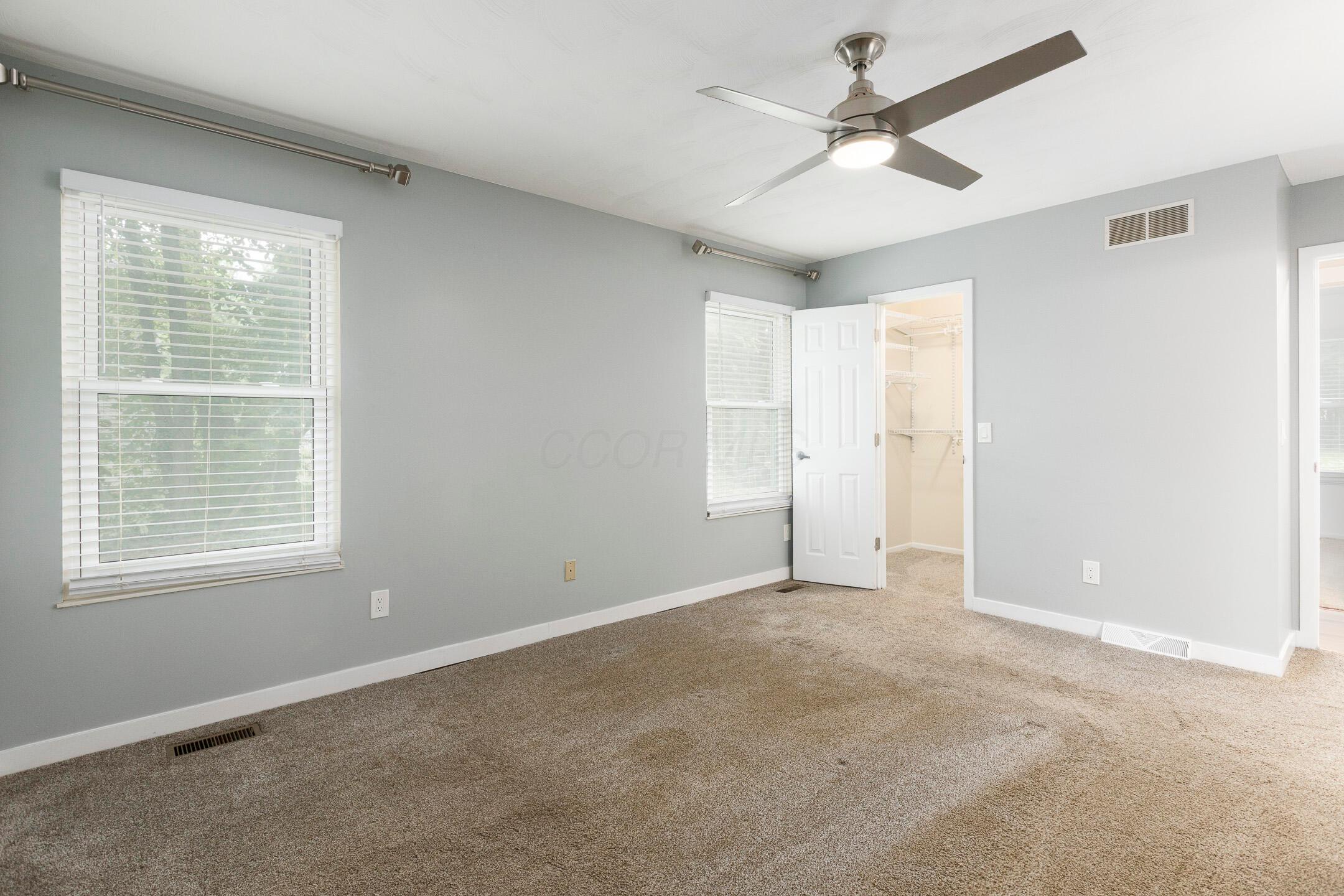 6290 Harlem Road Property Photo 29