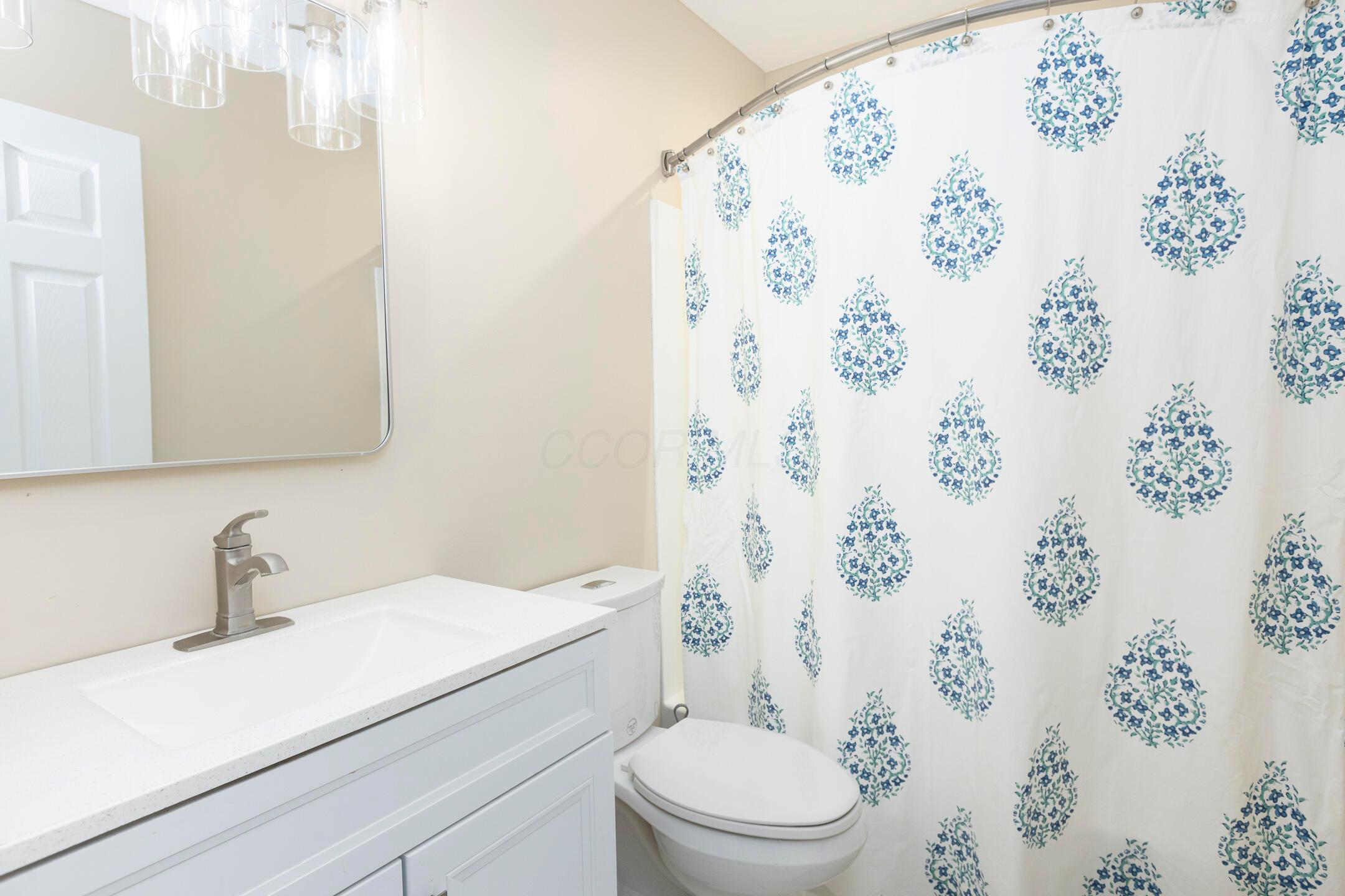 6290 Harlem Road Property Photo 33