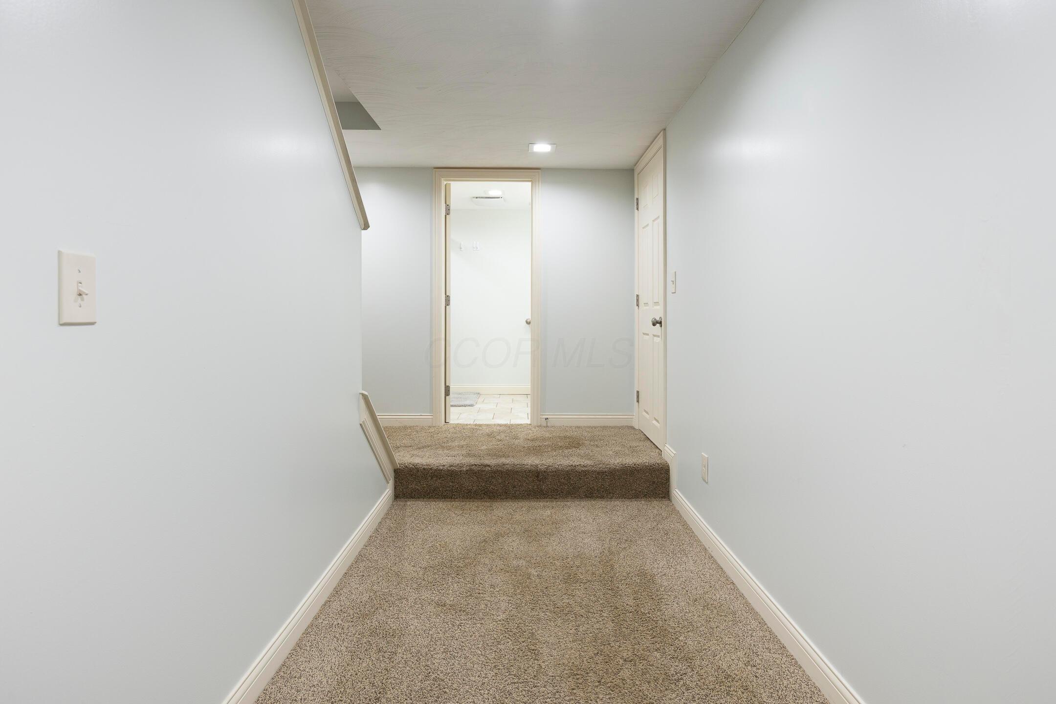 6290 Harlem Road Property Photo 37