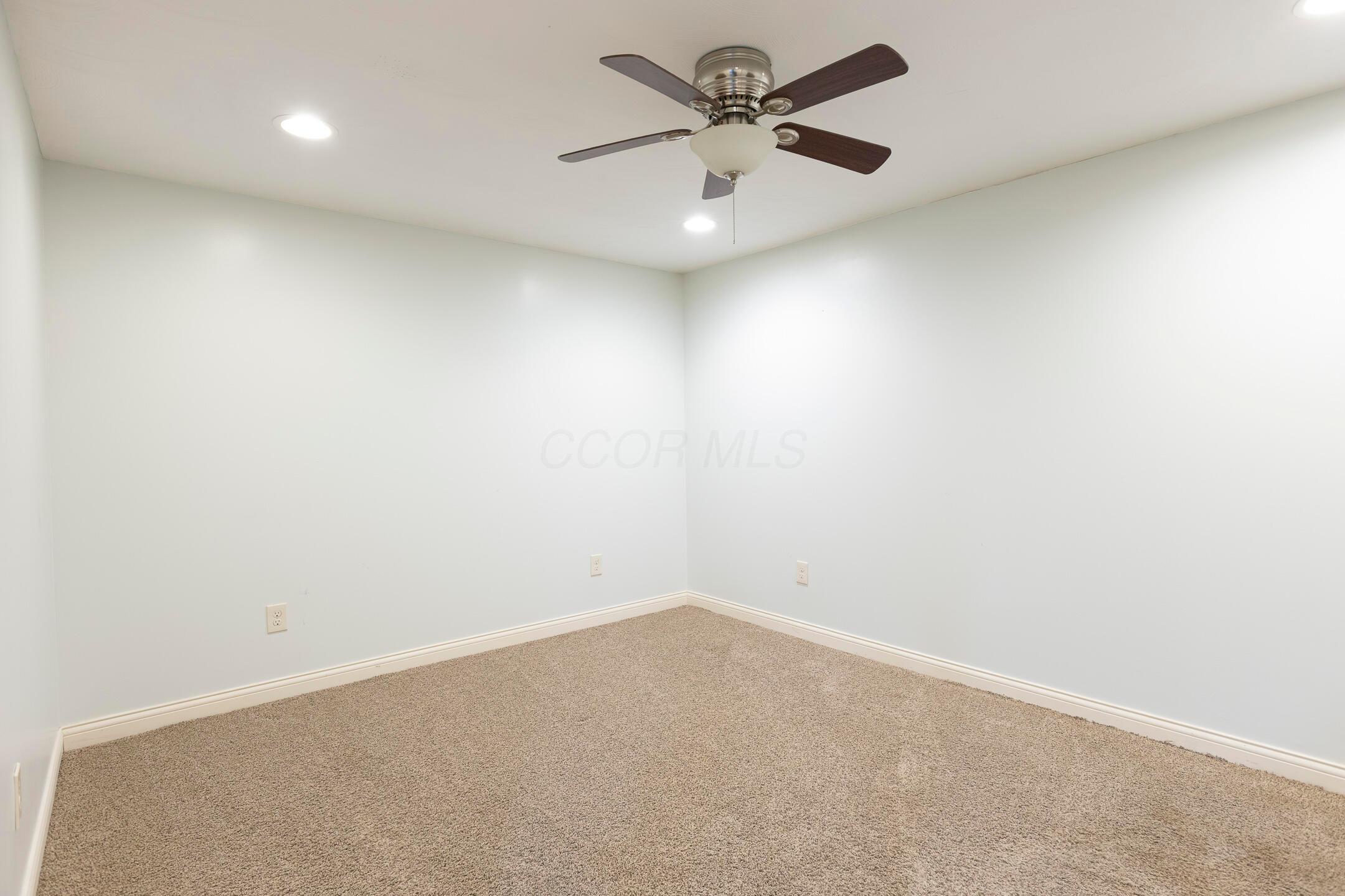 6290 Harlem Road Property Photo 44