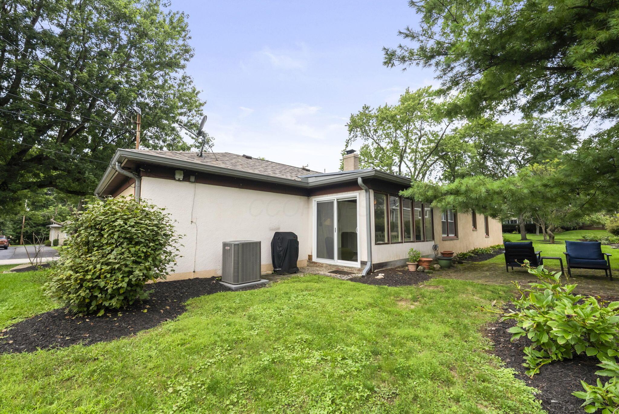 285 Beverly Place Property Photo 30