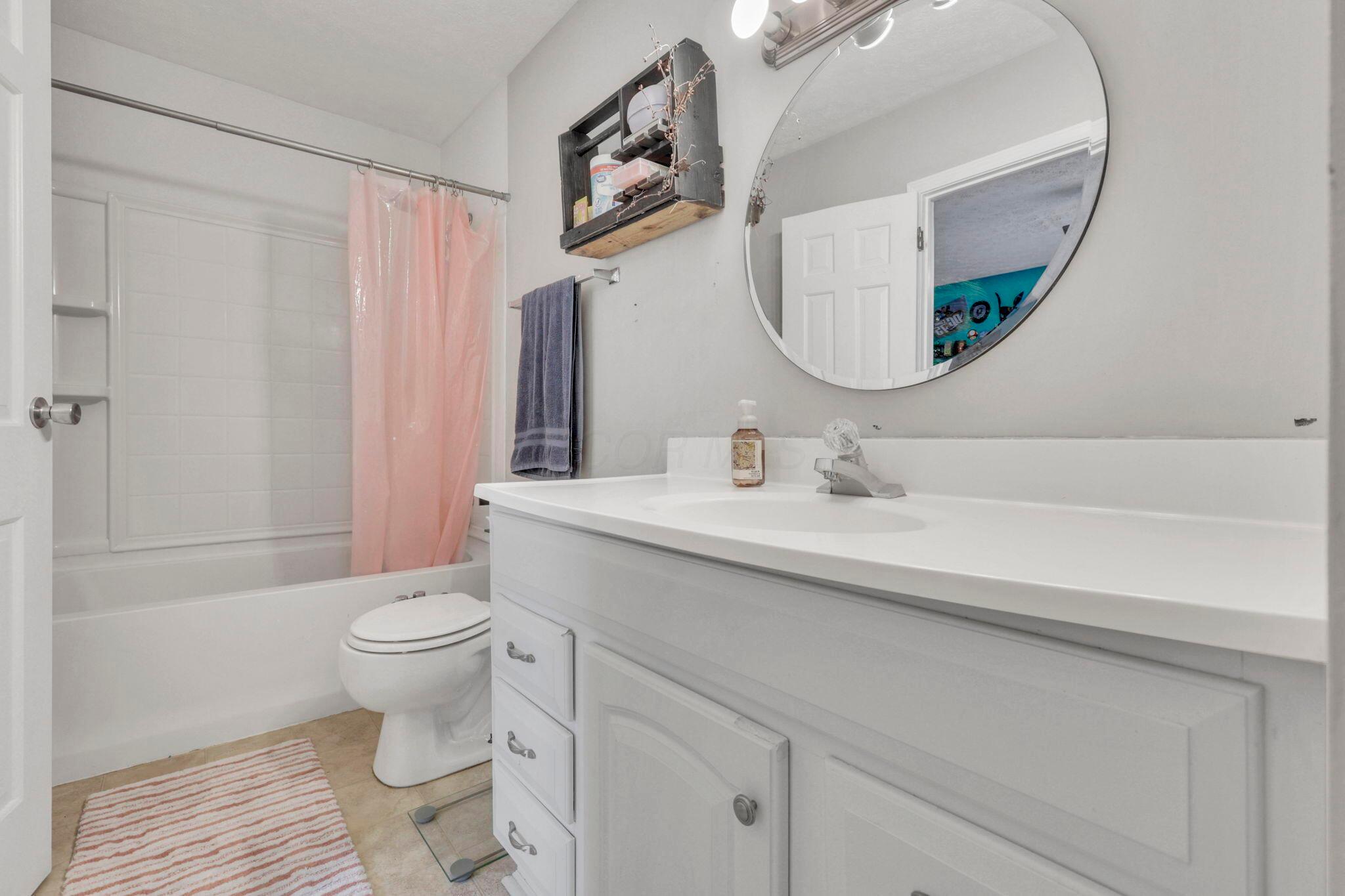 413 Williamsburg Lane Nw, E Property Photo 22