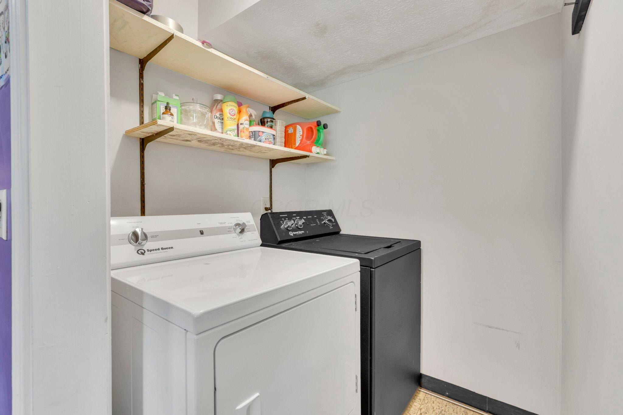 413 Williamsburg Lane Nw, E Property Photo 31