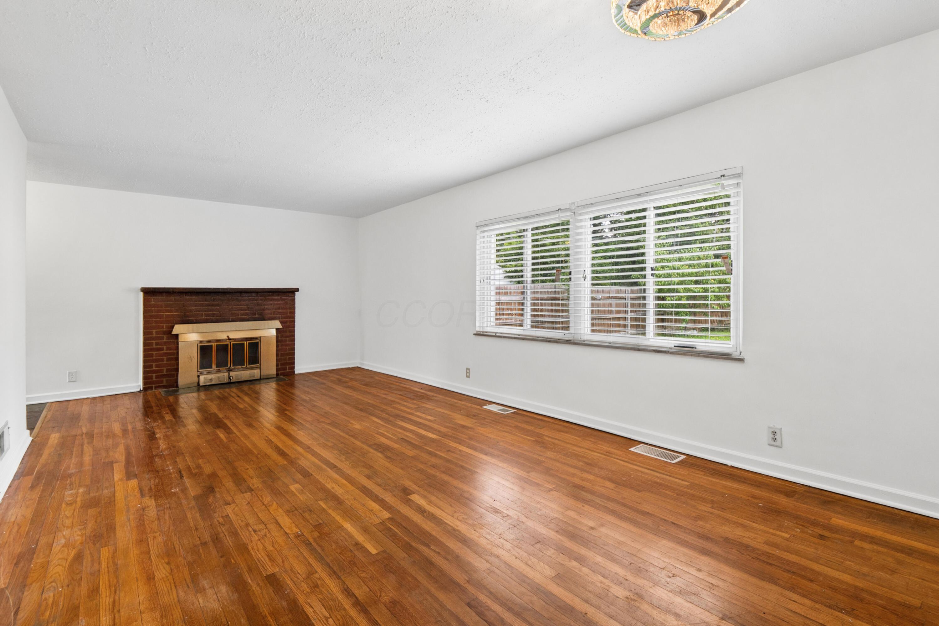 2802 Wildwood Road Property Photo 9