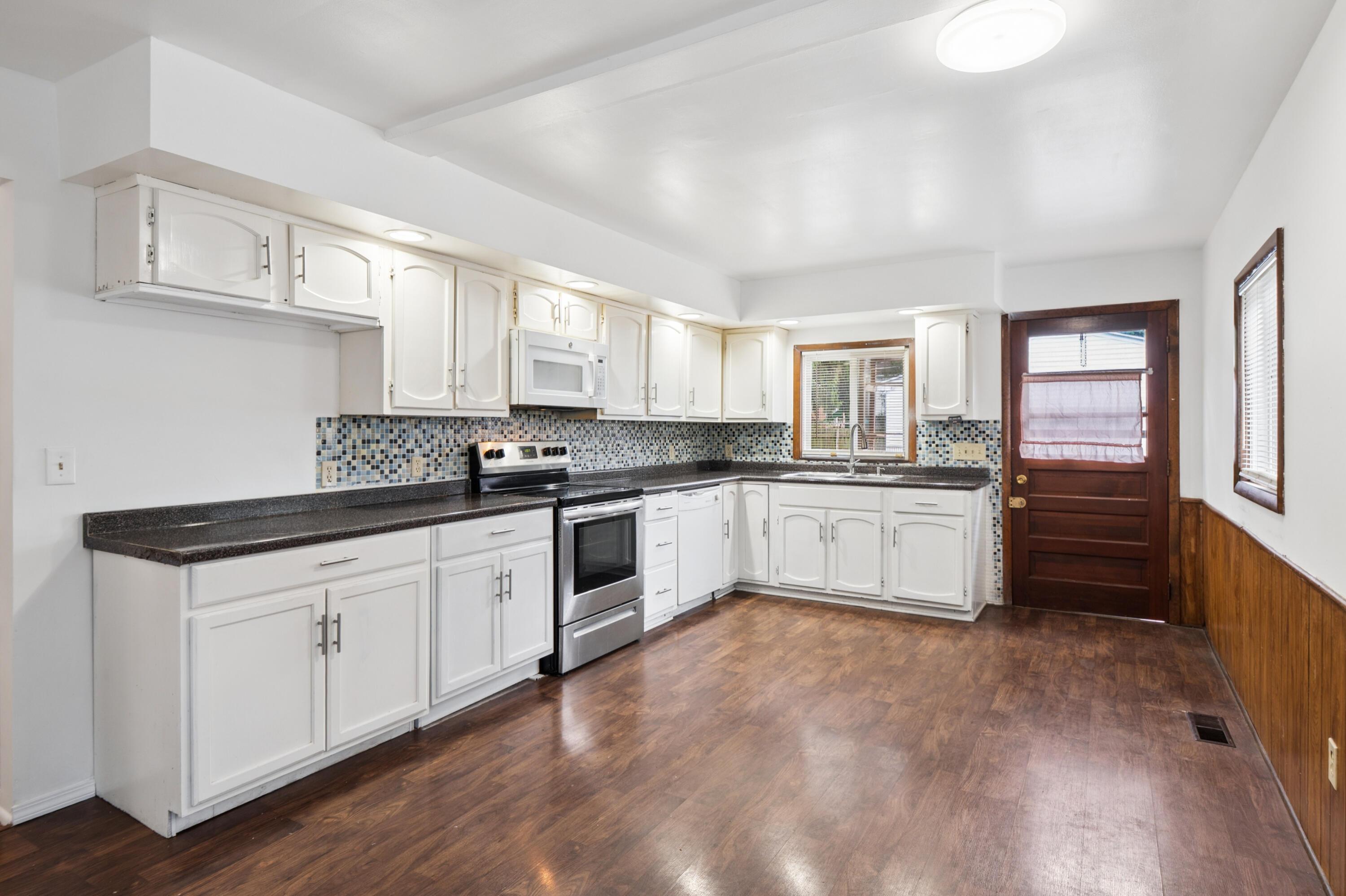 2802 Wildwood Road Property Photo 13
