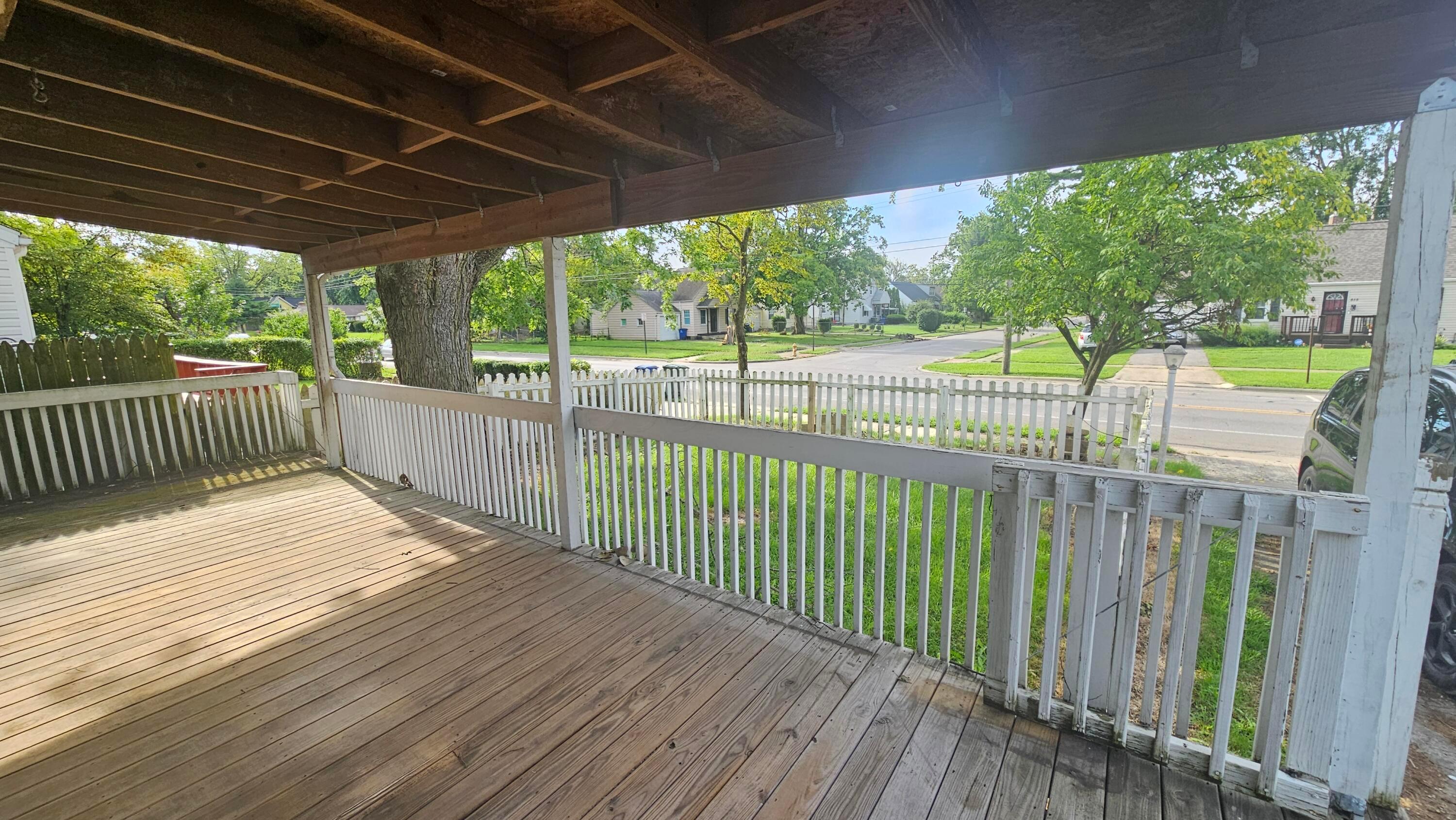 818 E Weber Road Property Photo 5