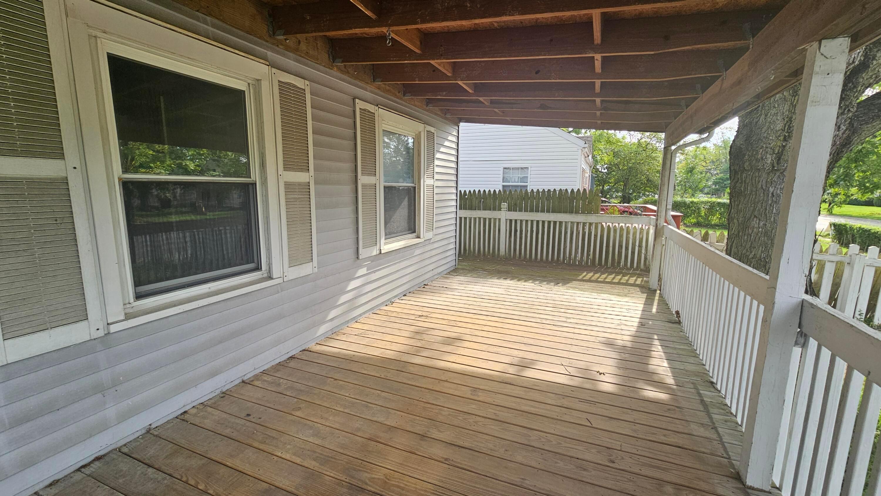 818 E Weber Road Property Photo 6