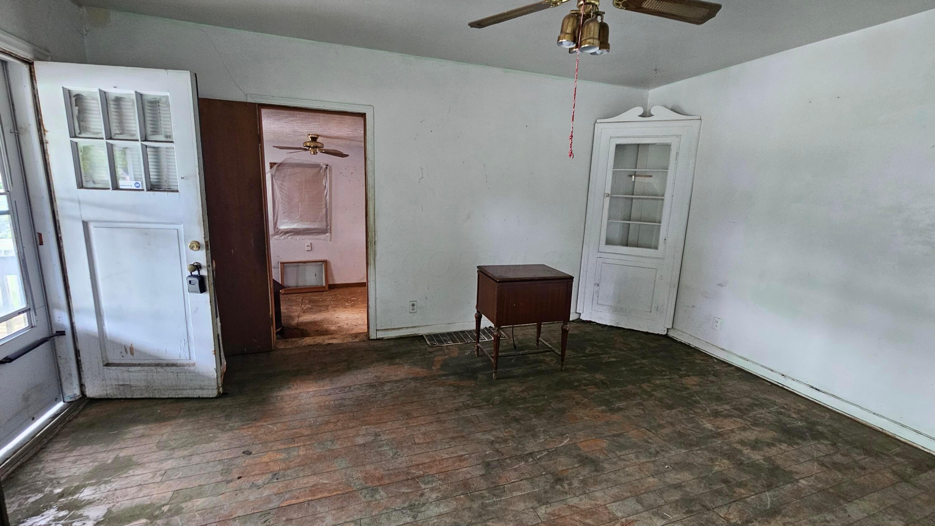 818 E Weber Road Property Photo 11
