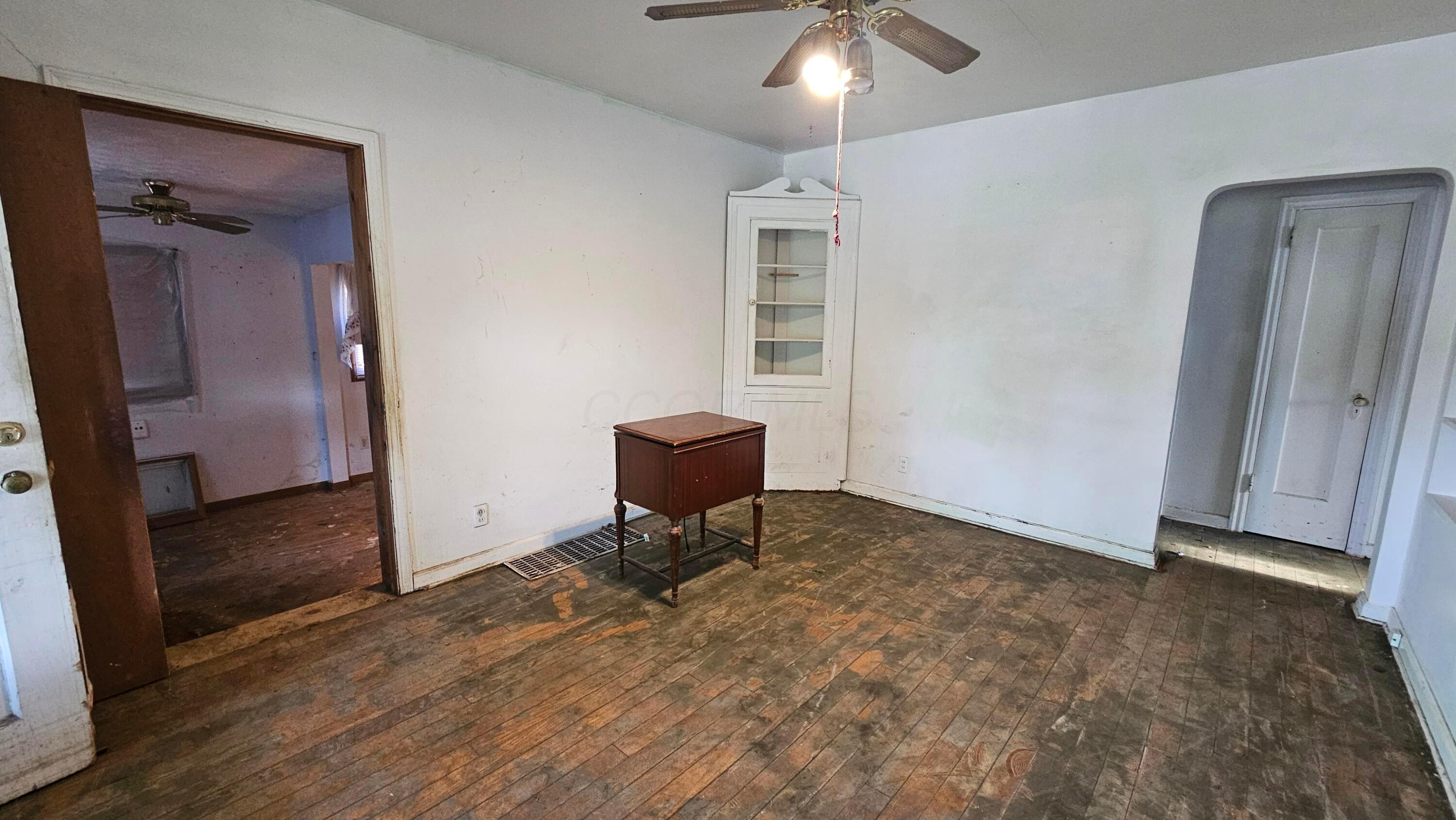 818 E Weber Road Property Photo 12