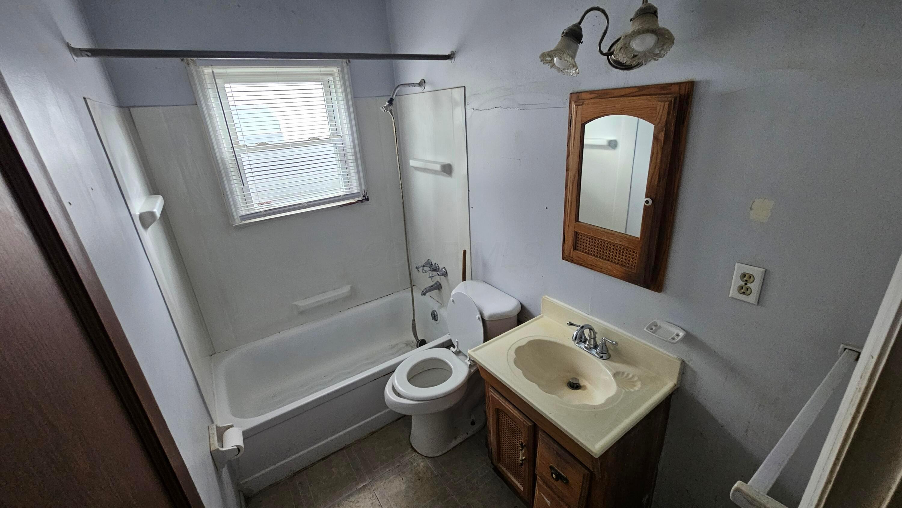 818 E Weber Road Property Photo 14