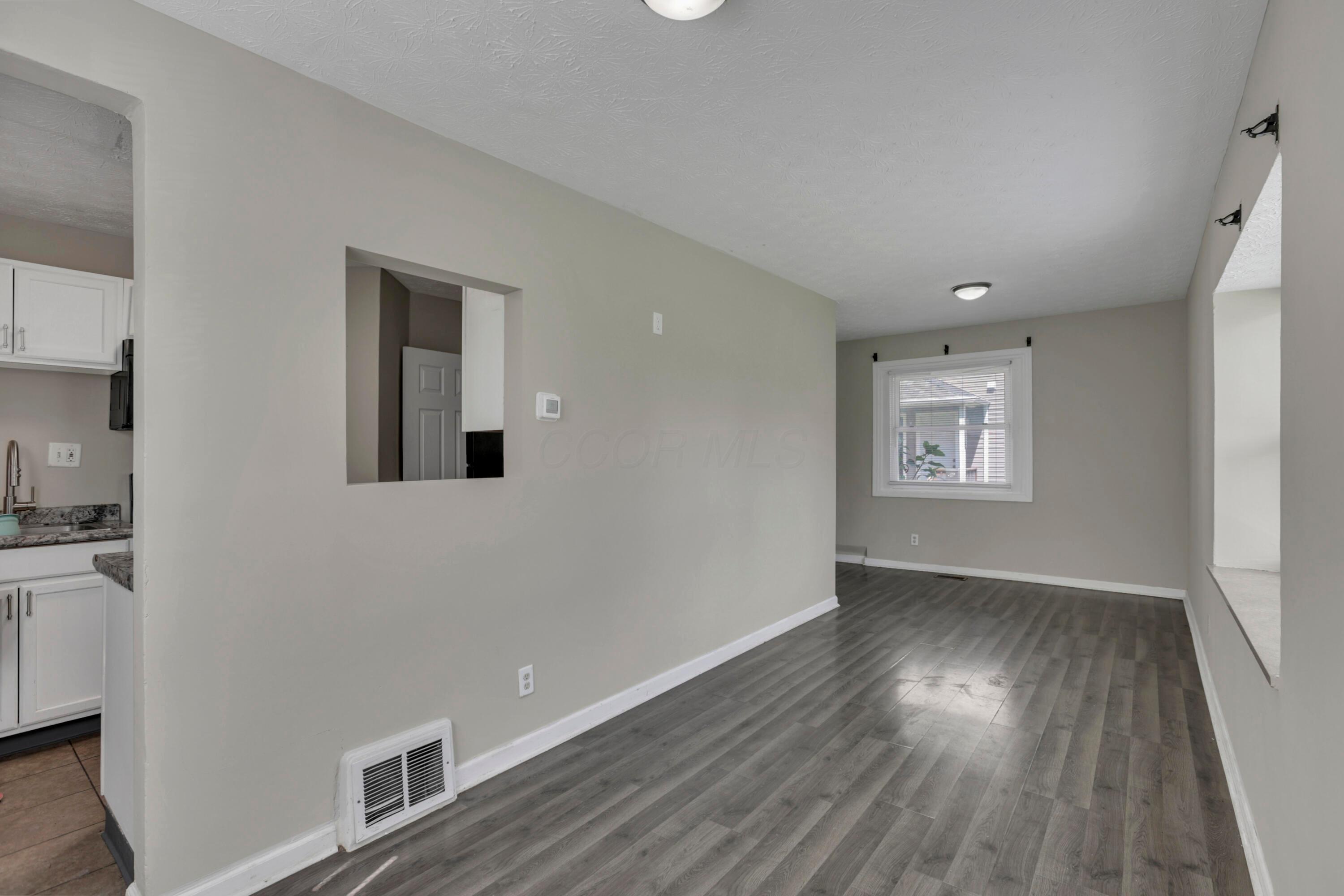 1122 E 23rd Avenue, 1120 Property Photo 12