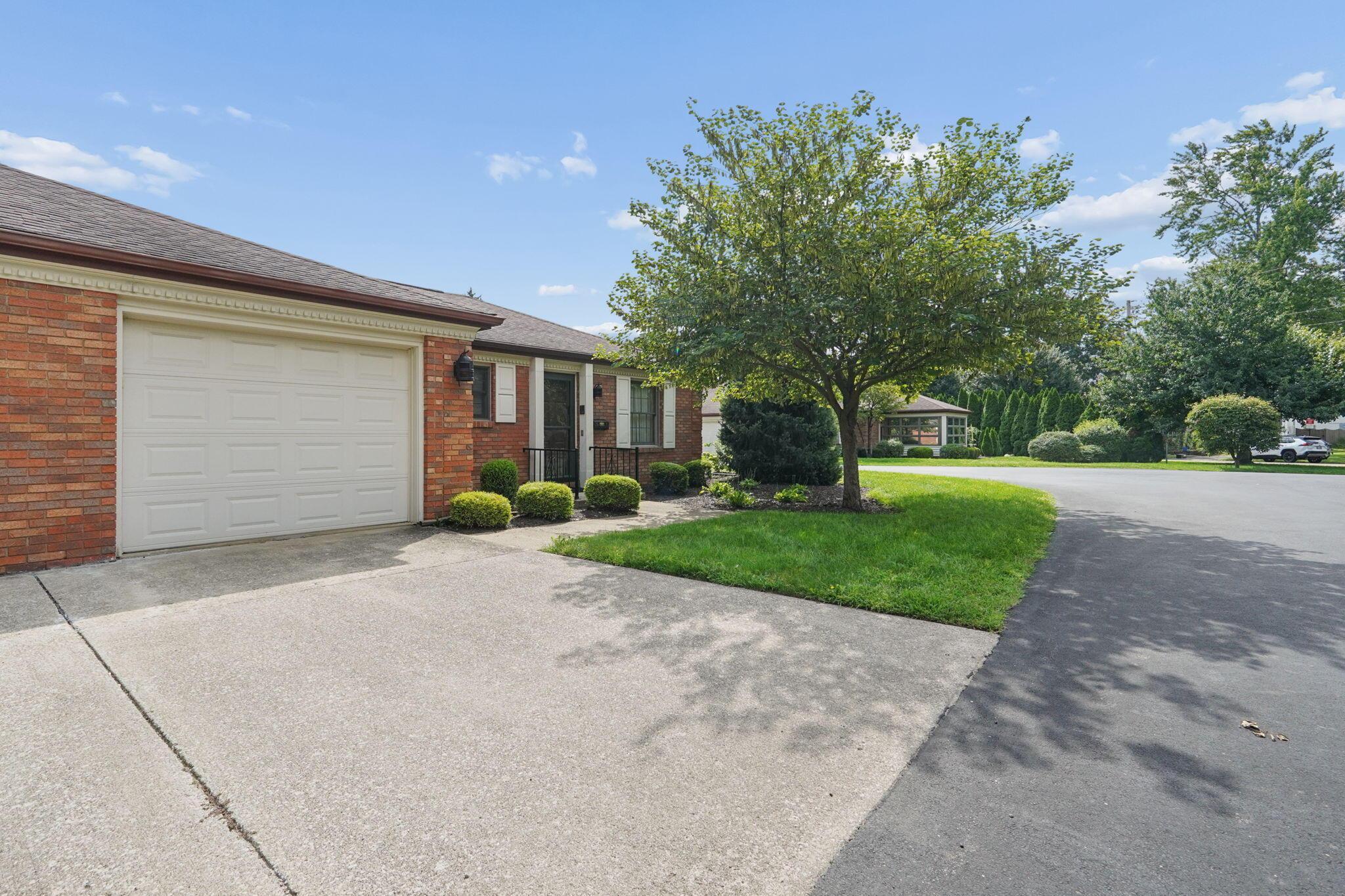 501 E Gambier Street, D Property Photo 3