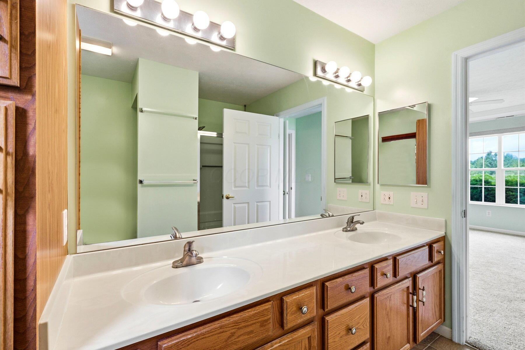 1290 Old Pond Drive Property Photo 27