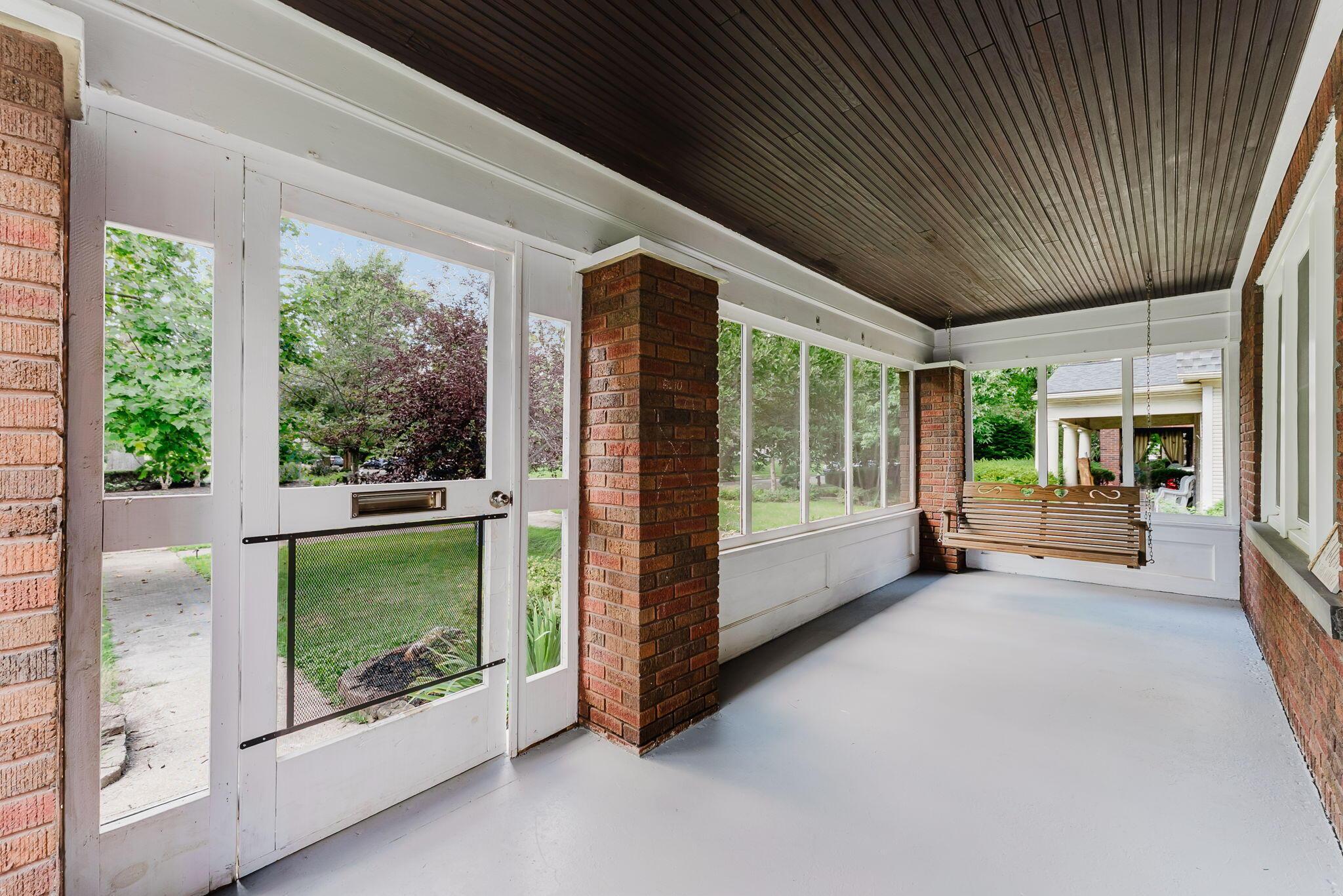 896 S Cassingham Road Property Photo 4