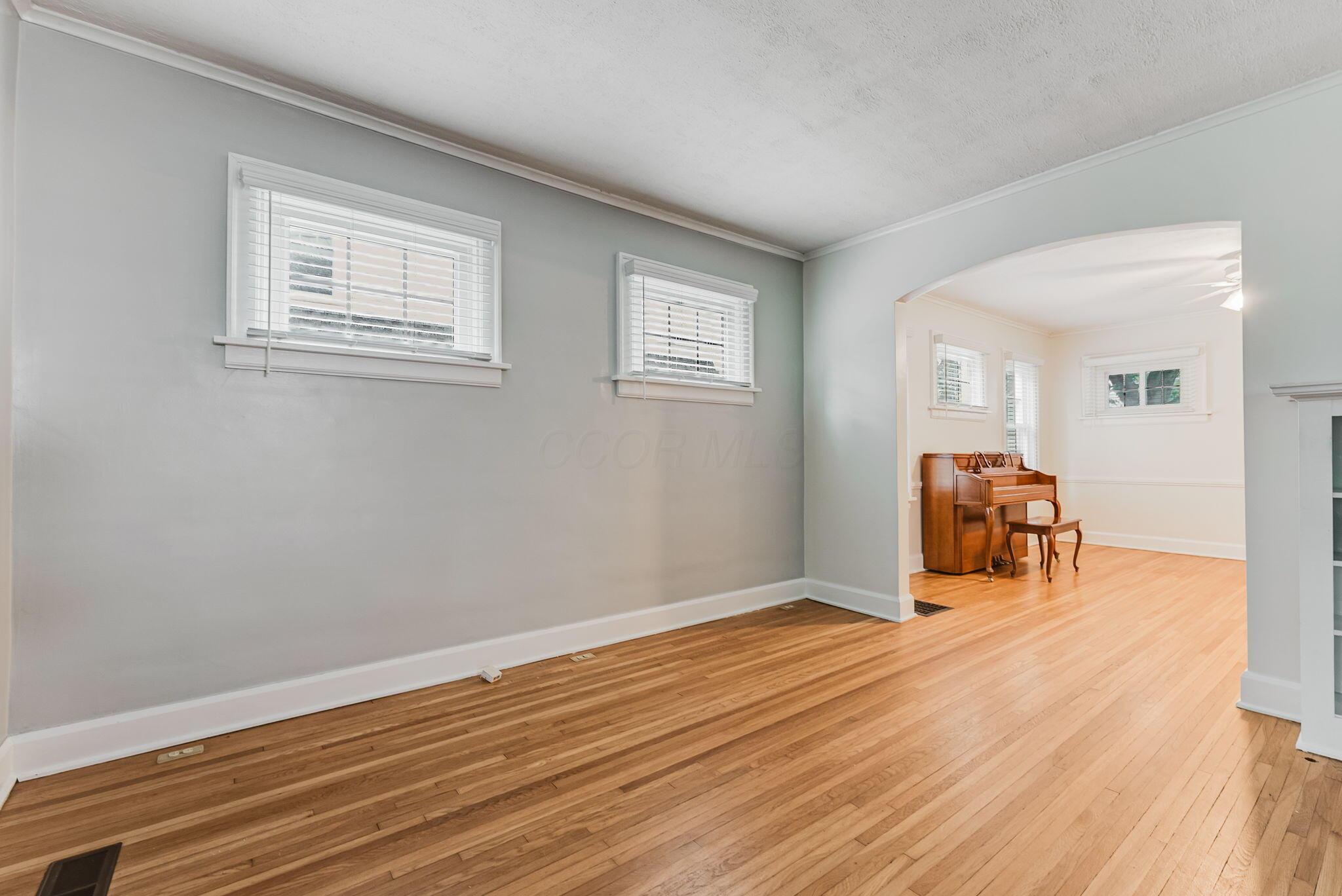 896 S Cassingham Road Property Photo 15