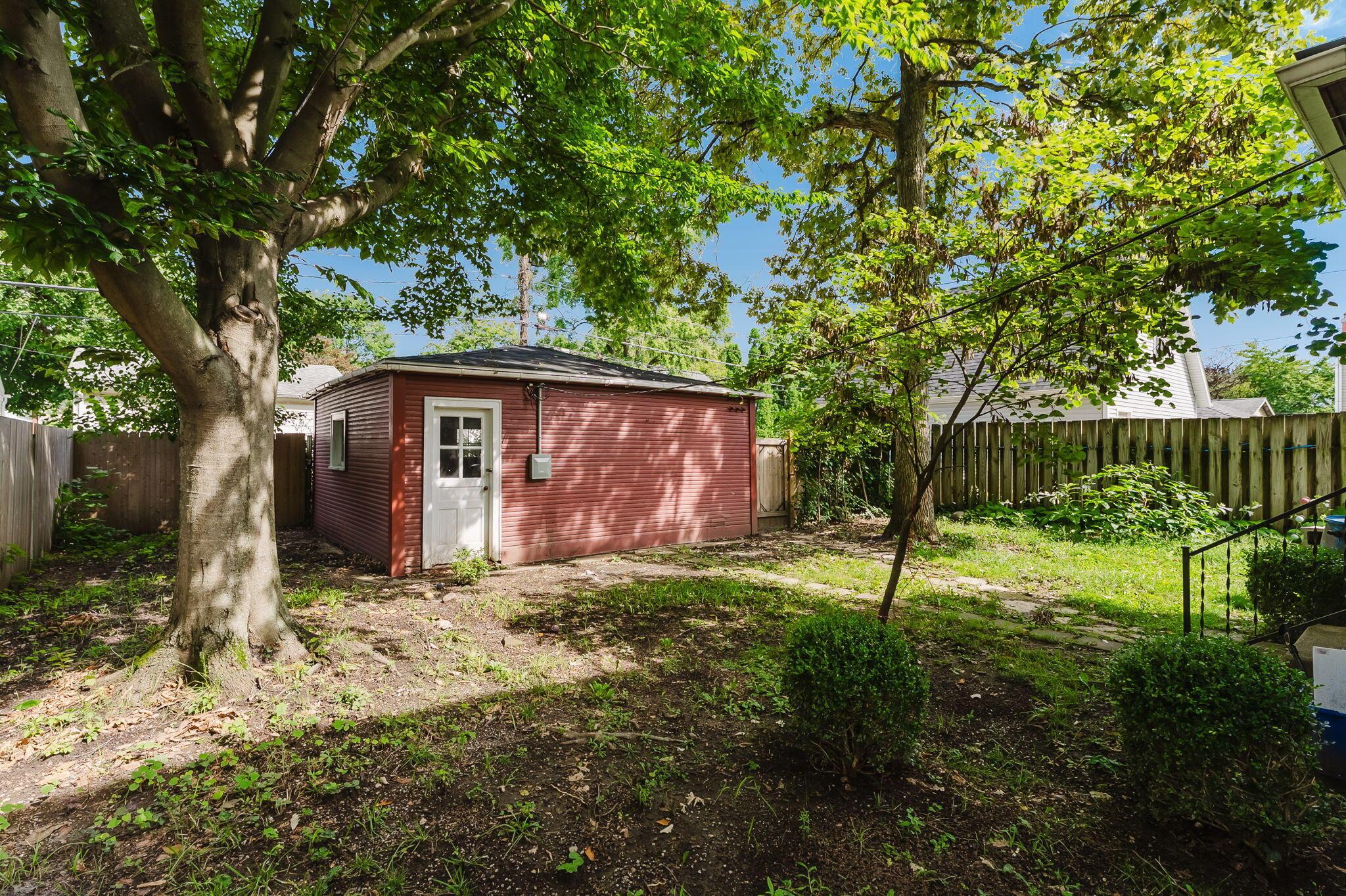 896 S Cassingham Road Property Photo 53