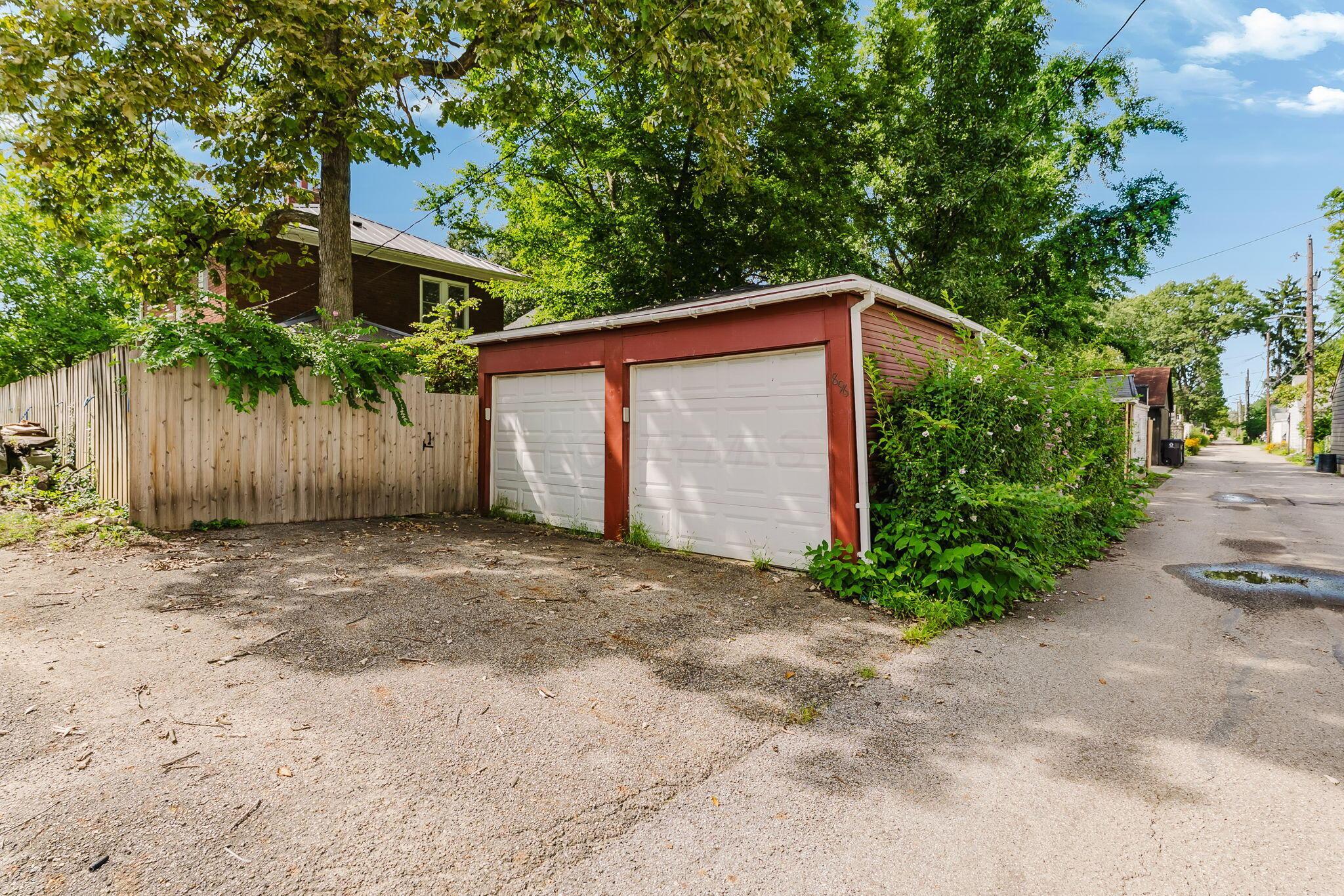 896 S Cassingham Road Property Photo 54