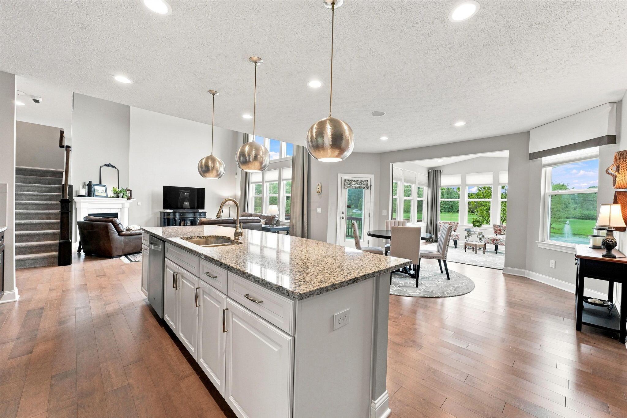 6117 Brookview Manor Drive Property Photo 7