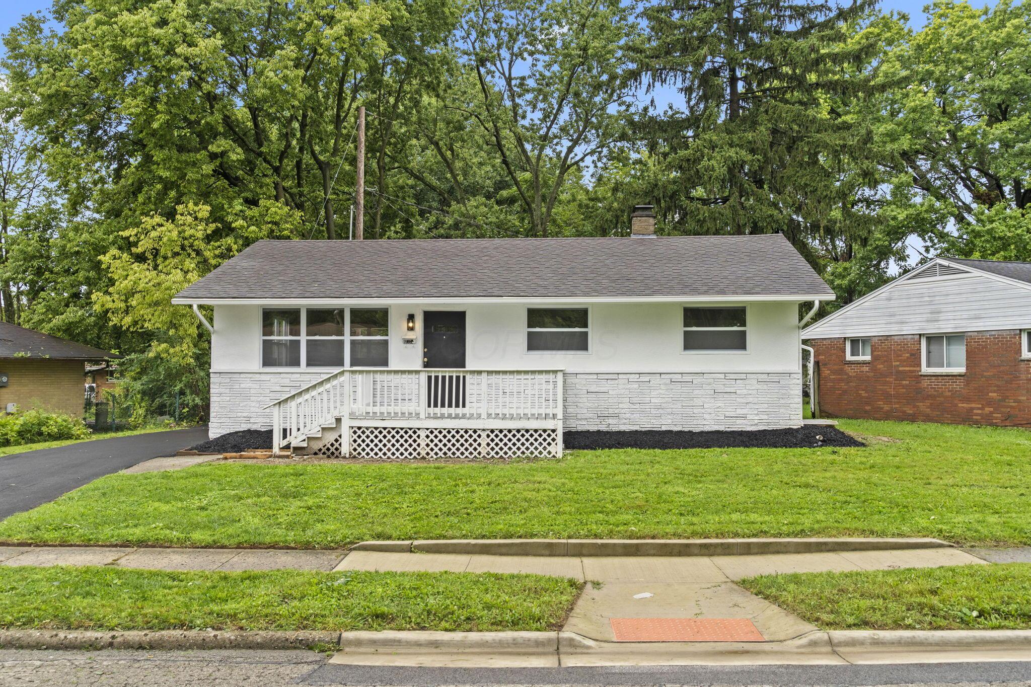 1623 Cunard Road Property Photo 1