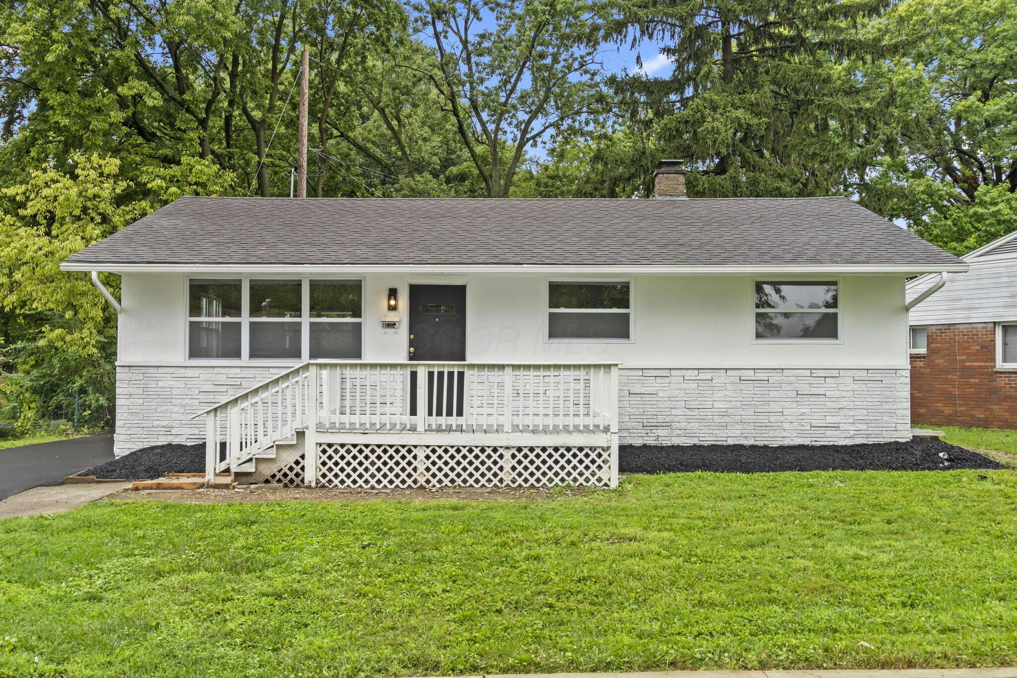 1623 Cunard Road Property Photo 3