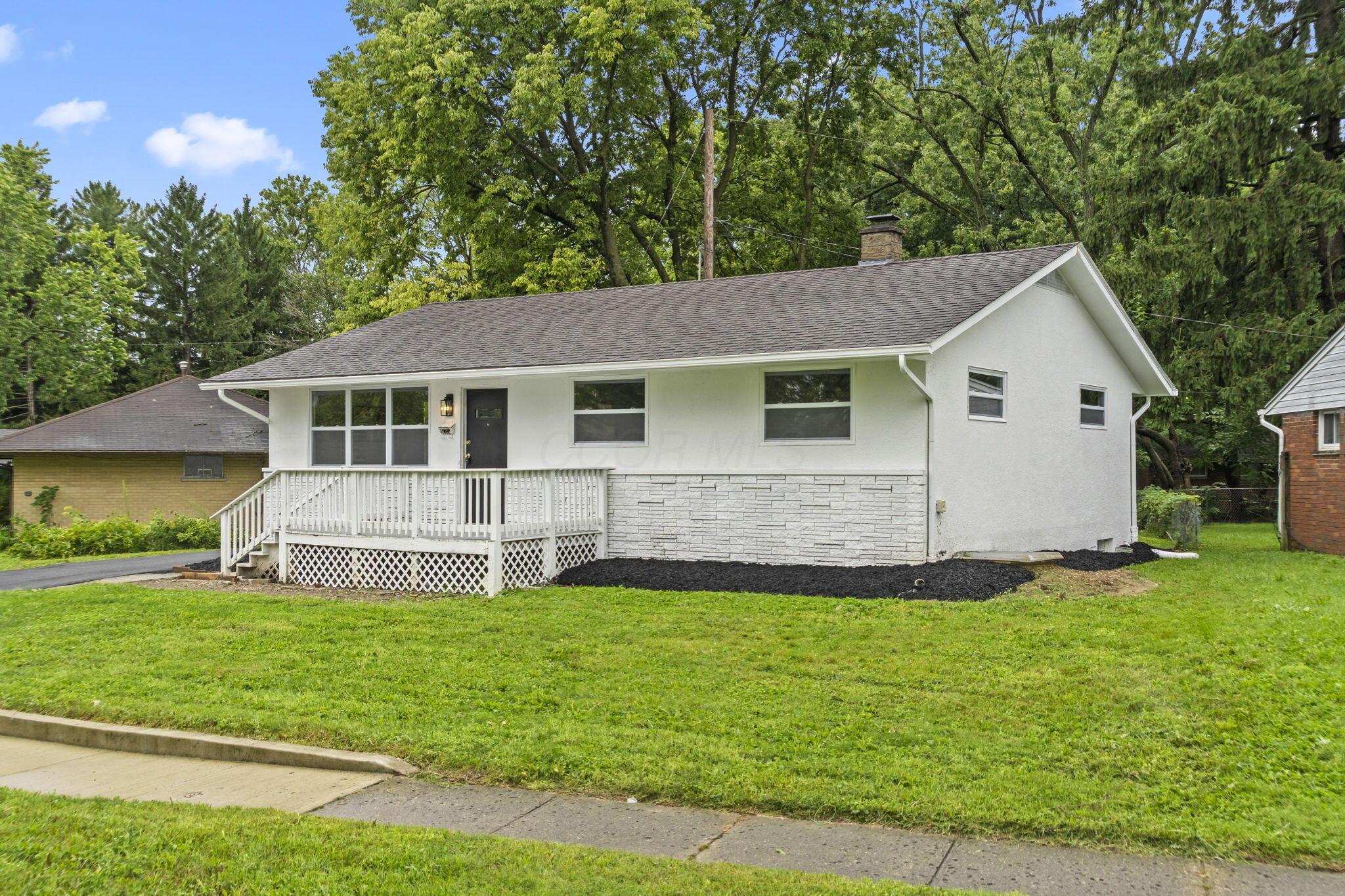 1623 Cunard Road Property Photo 5