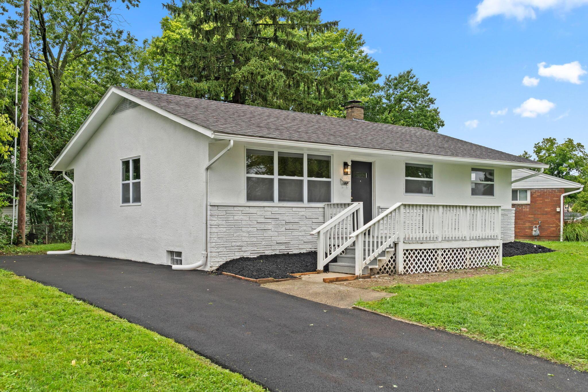 1623 Cunard Road Property Photo 6