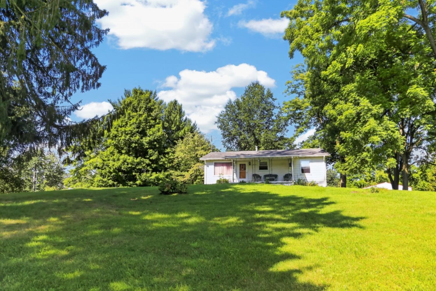1729 Vernonview Drive Property Photo 3
