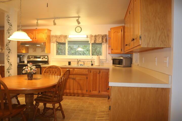 420 Fairgrounds Road Property Photo 6