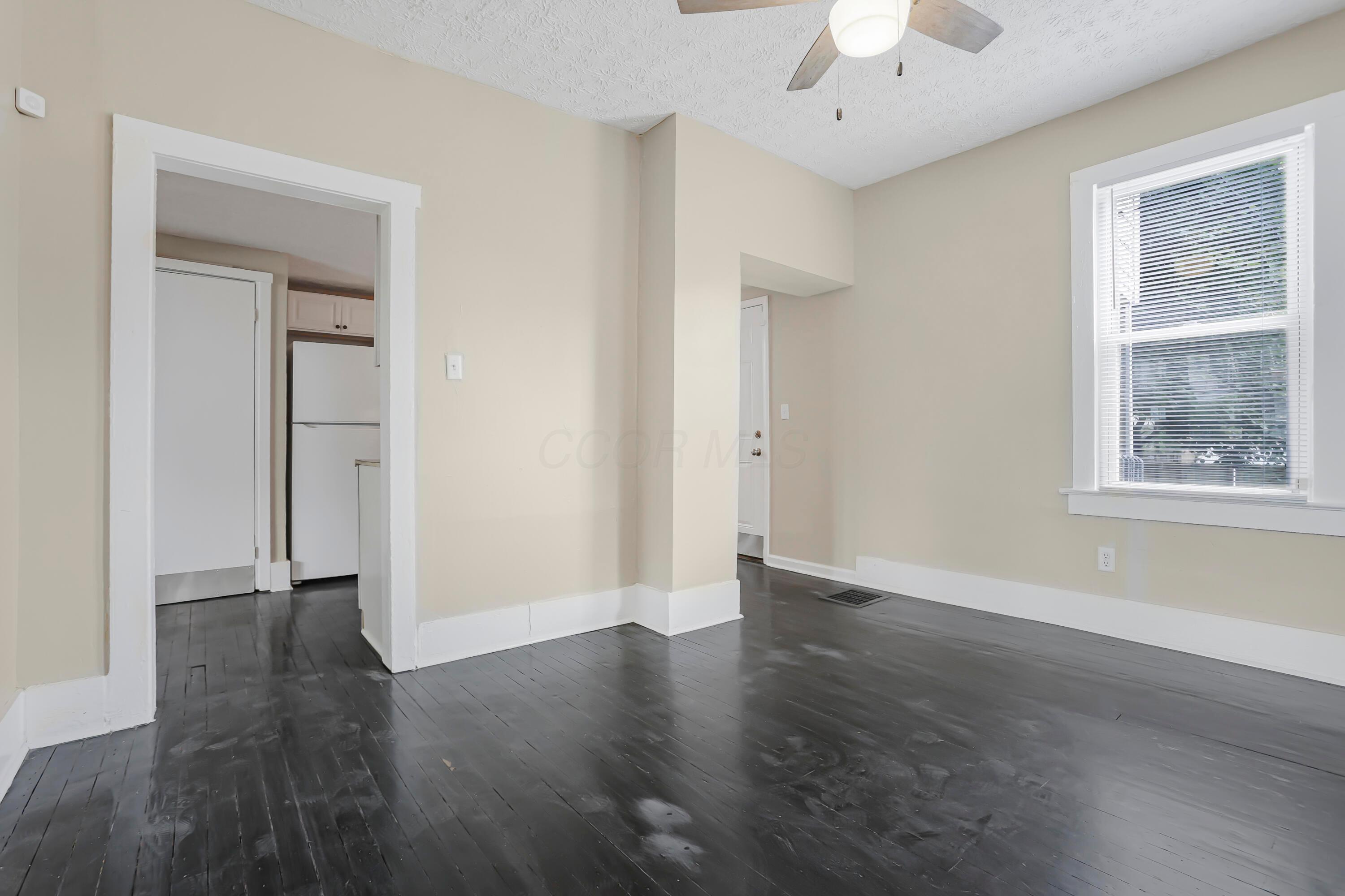 172 S Richardson Avenue Property Photo 13