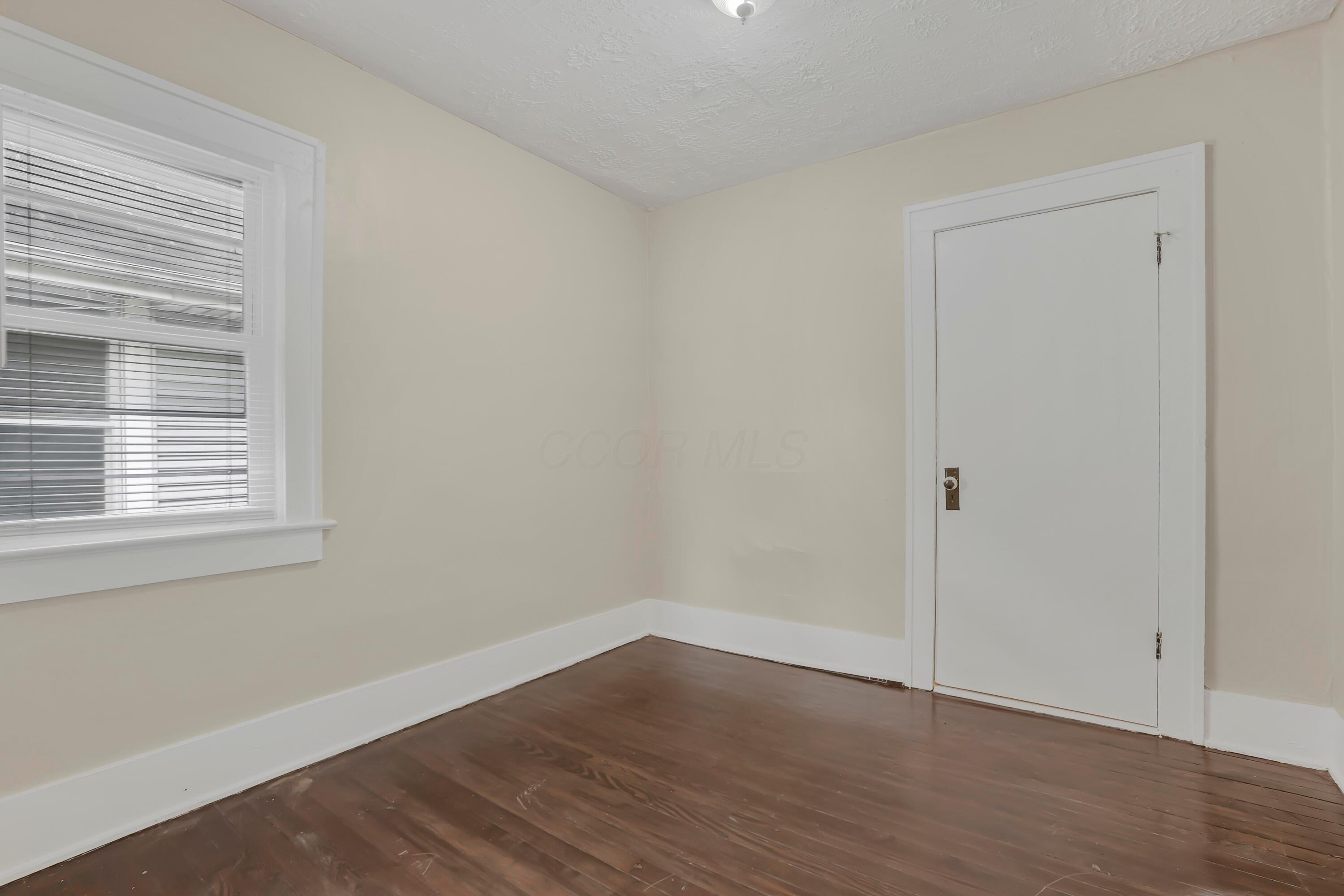 172 S Richardson Avenue Property Photo 25