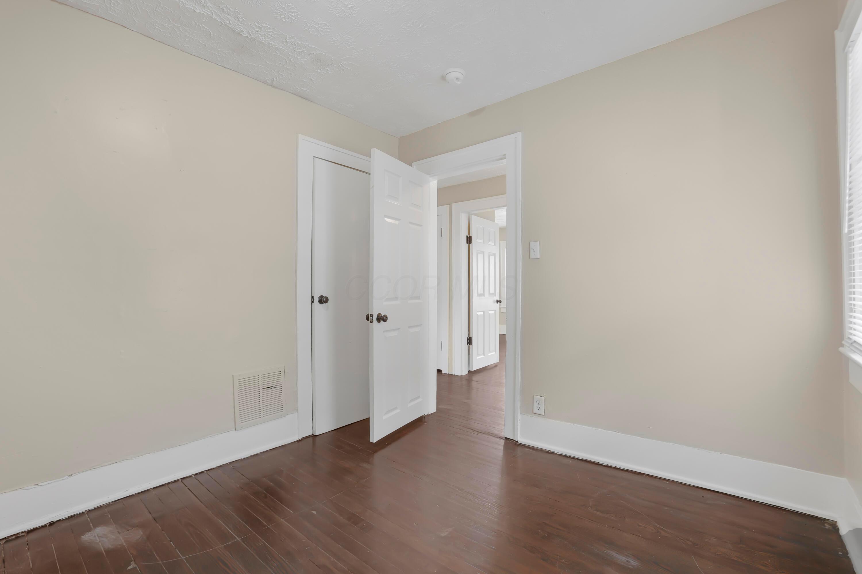 172 S Richardson Avenue Property Photo 26