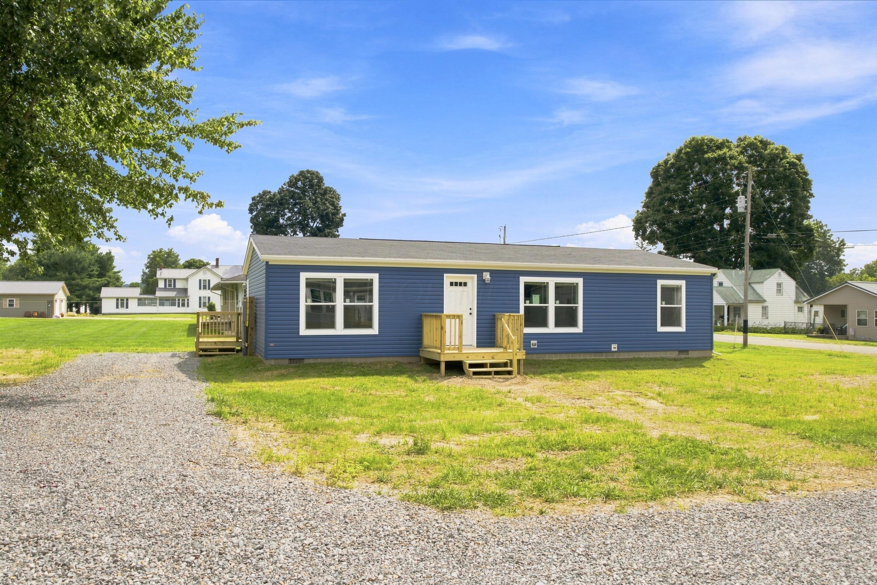 18428 Laurel Street Property Photo 1