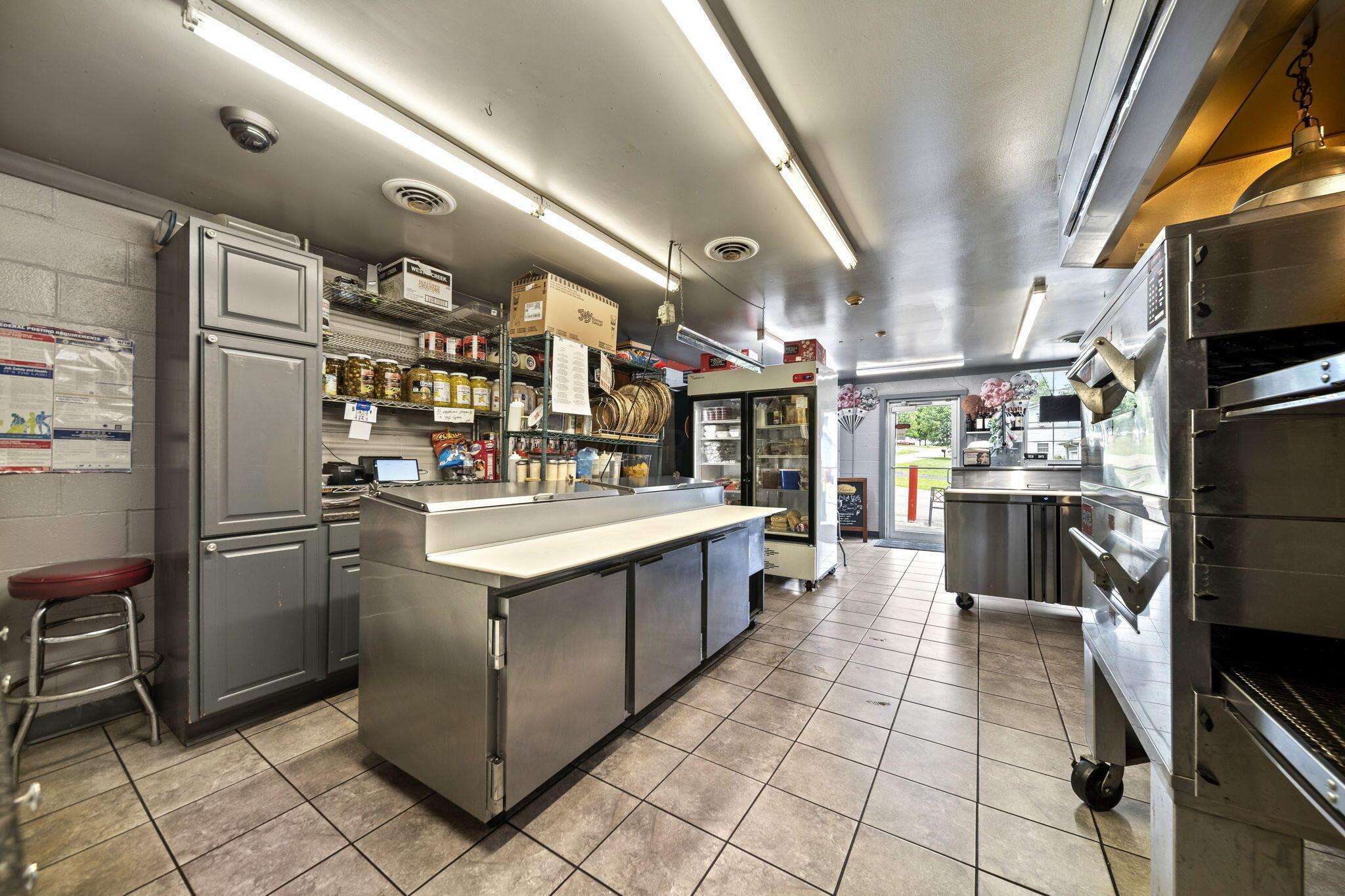 490 W 5th Street Property Photo 17
