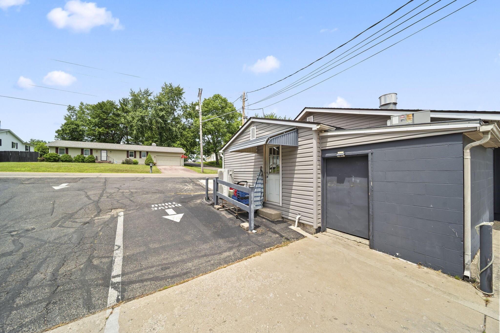 490 W 5th Street Property Photo 42