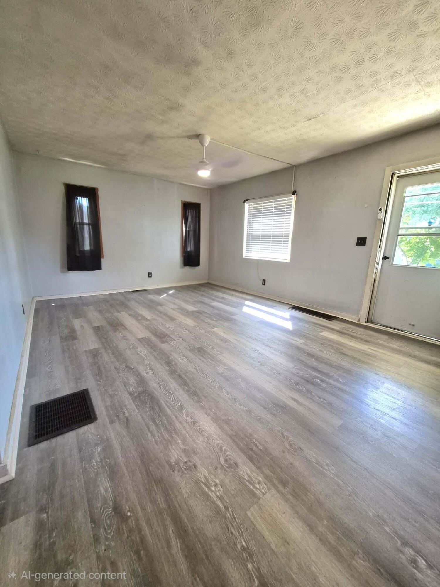 210 West Street Property Photo 4