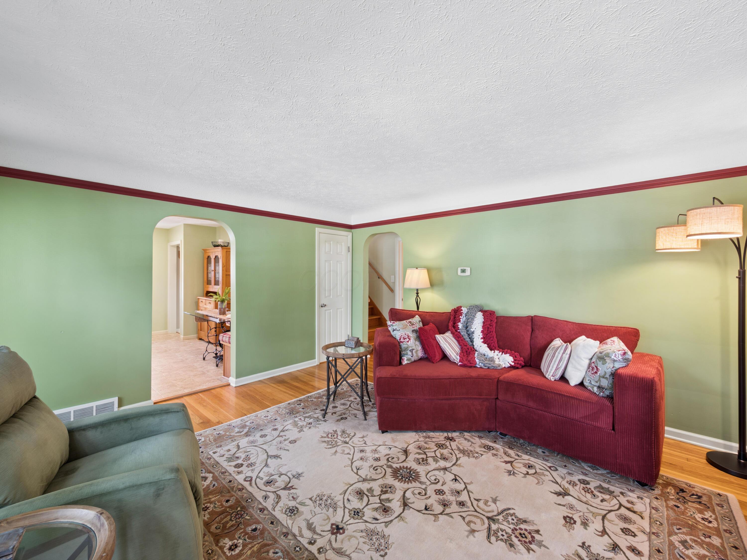 319 E Washington Avenue Property Photo 8