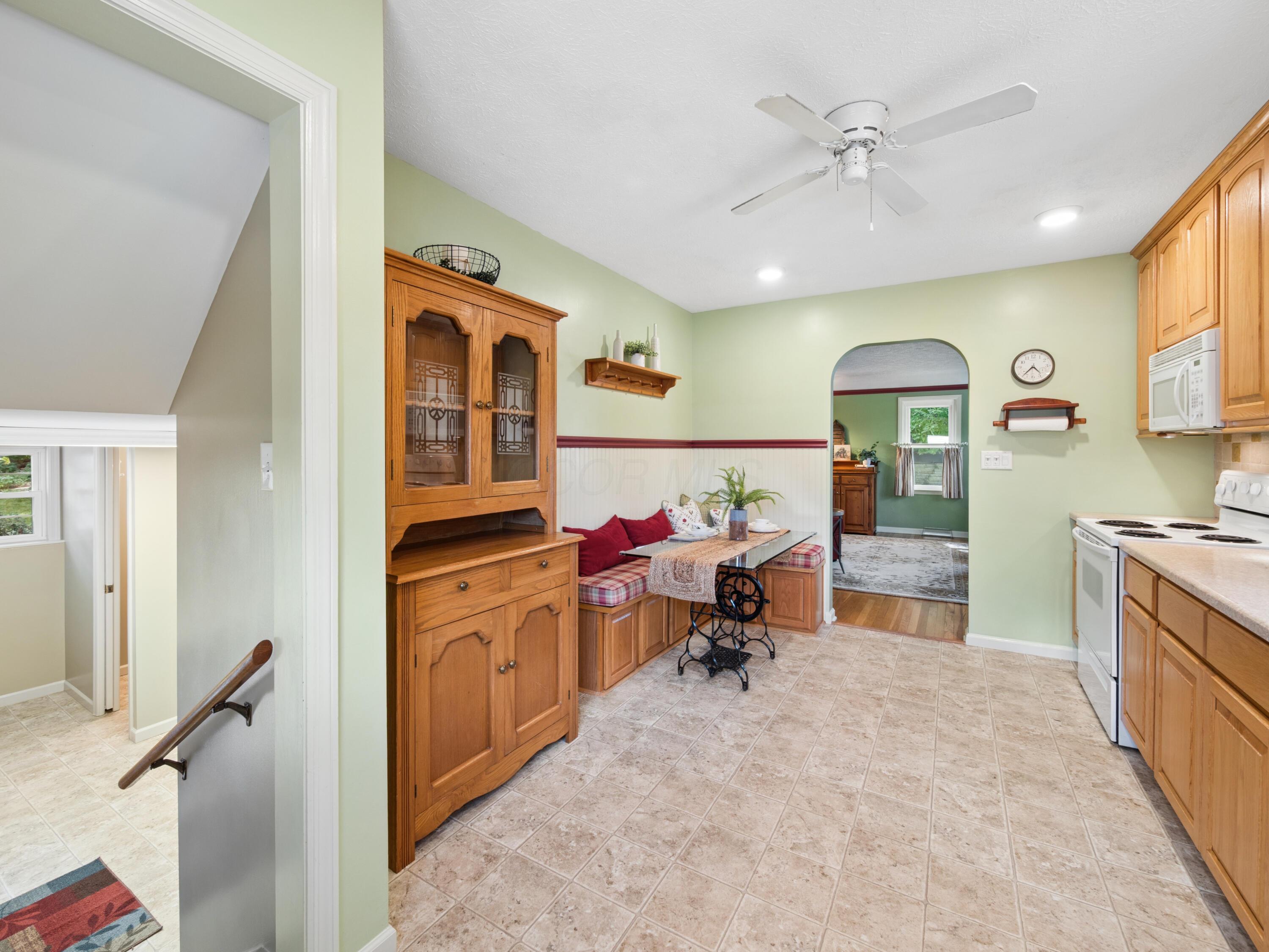 319 E Washington Avenue Property Photo 11