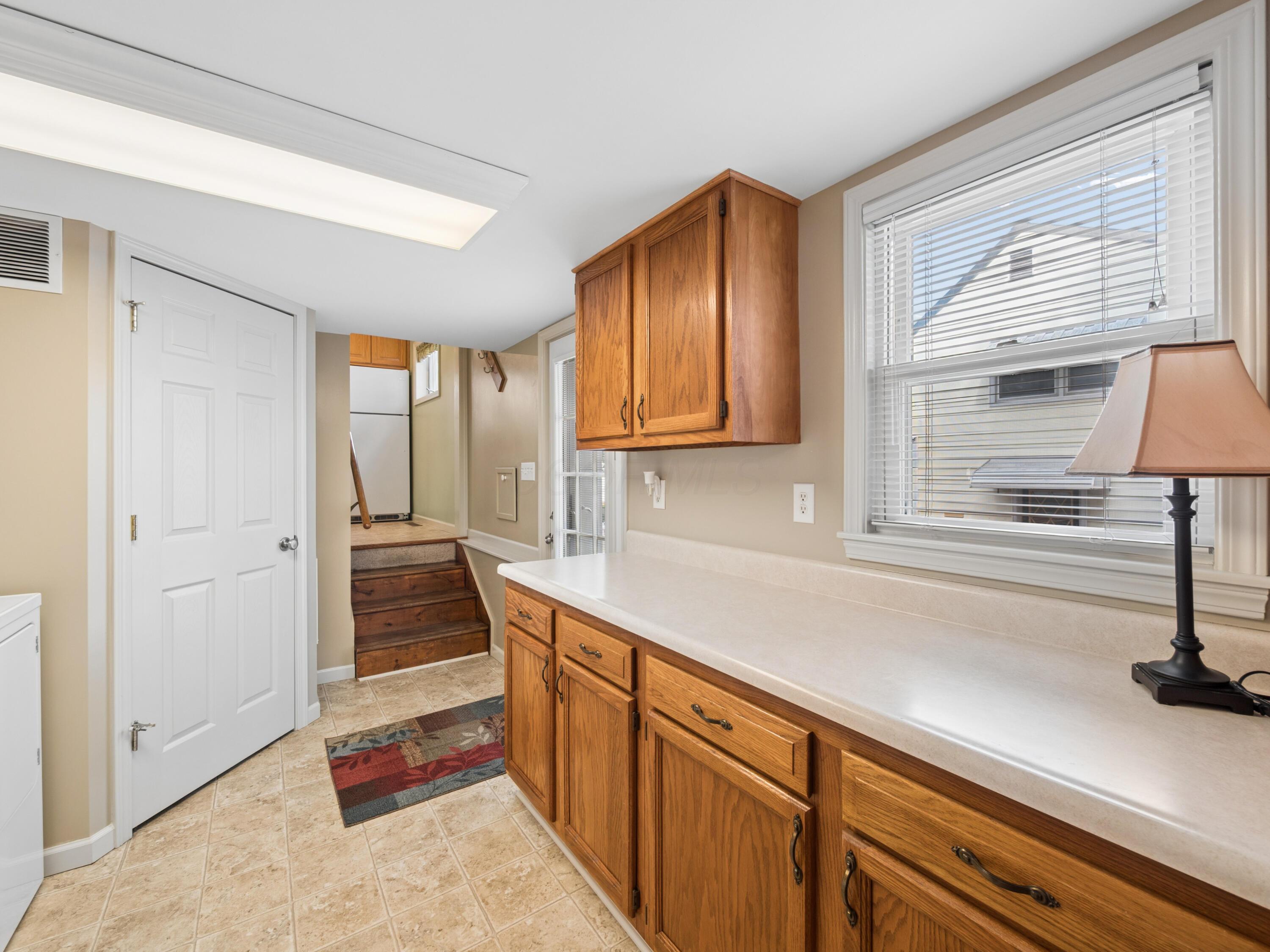 319 E Washington Avenue Property Photo 15