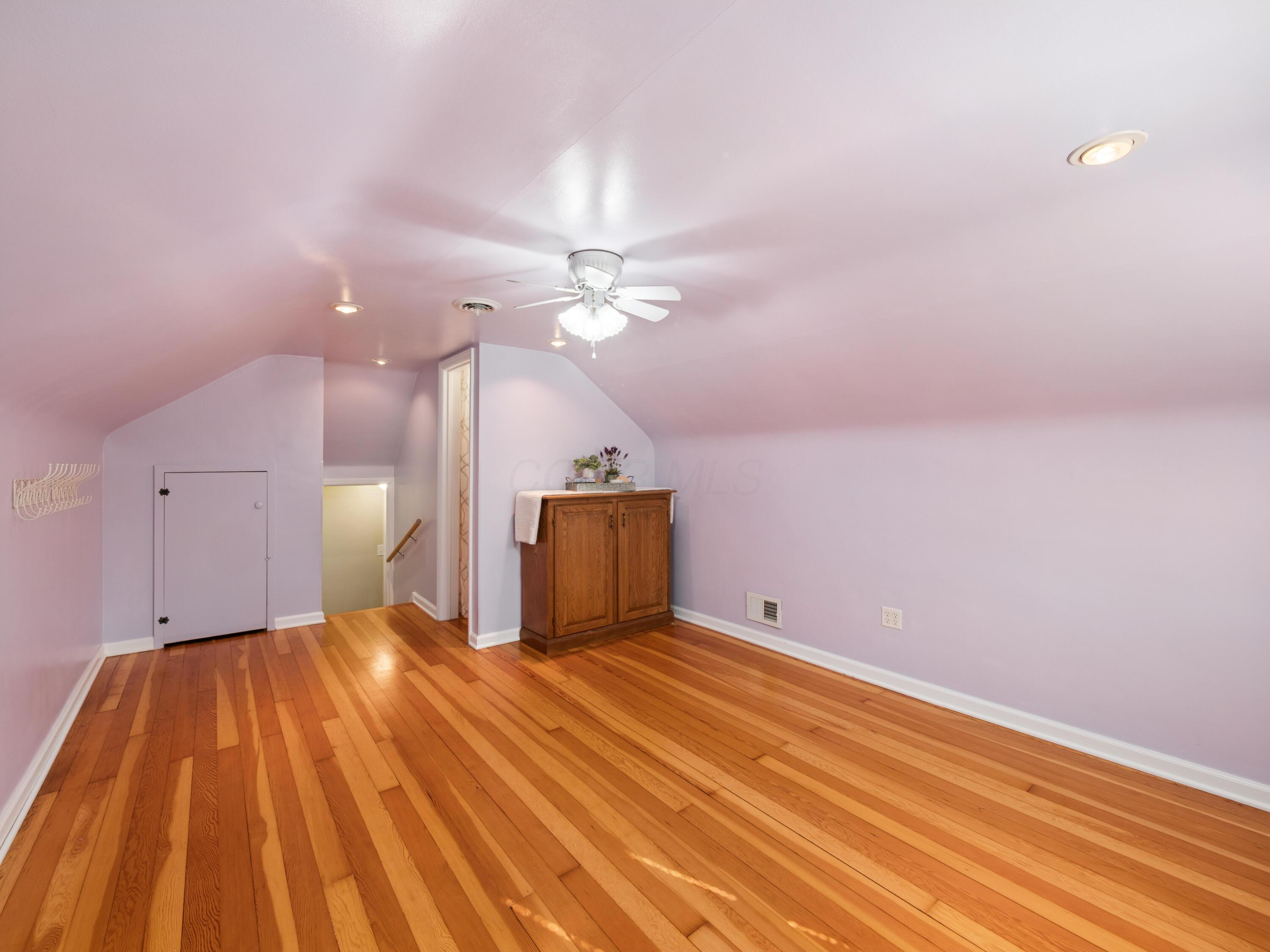 319 E Washington Avenue Property Photo 24
