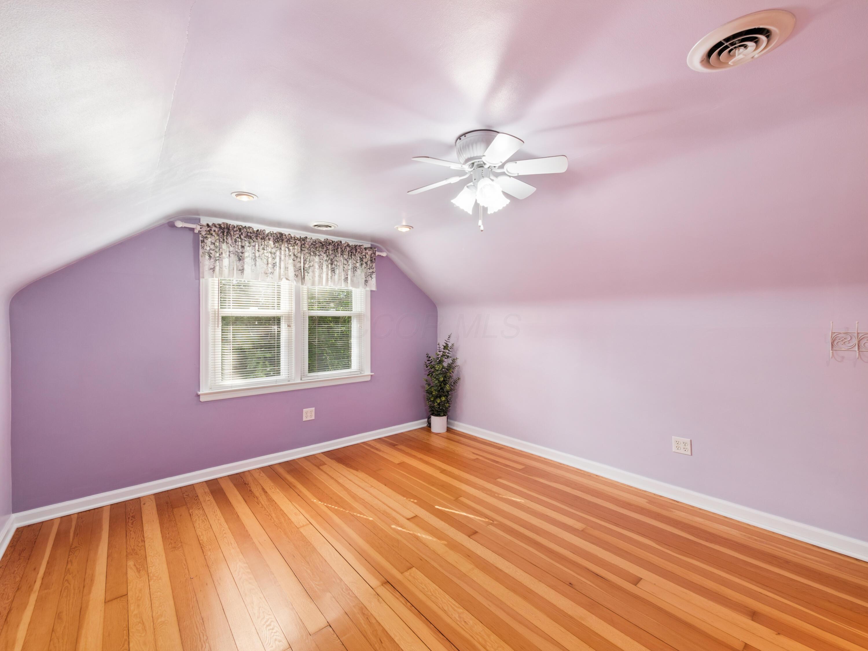 319 E Washington Avenue Property Photo 26