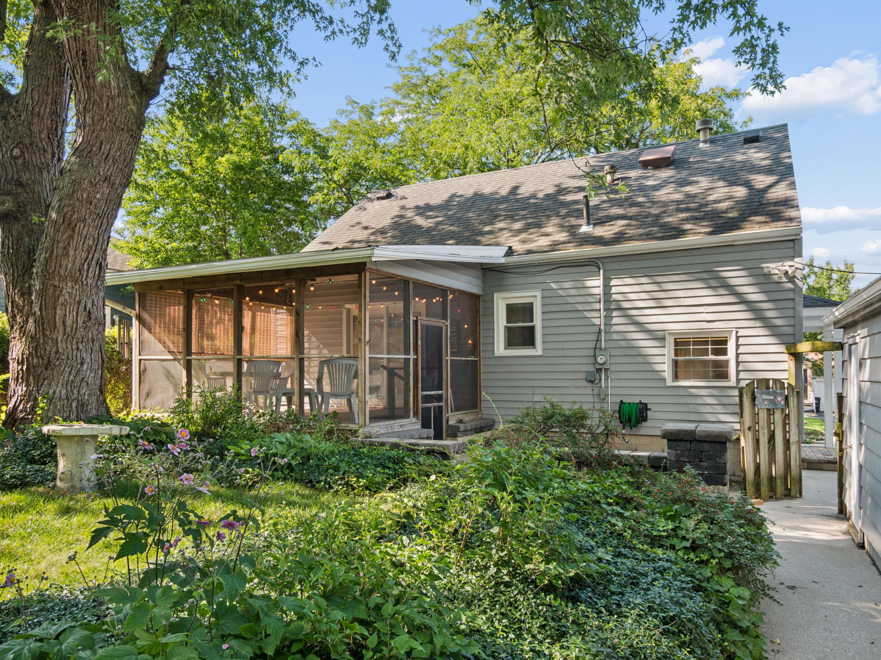 319 E Washington Avenue Property Photo 34
