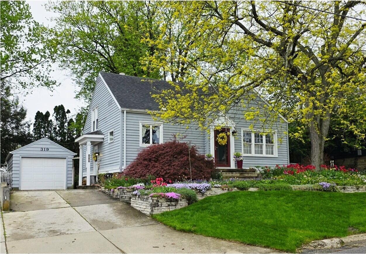 319 E Washington Avenue Property Photo 39