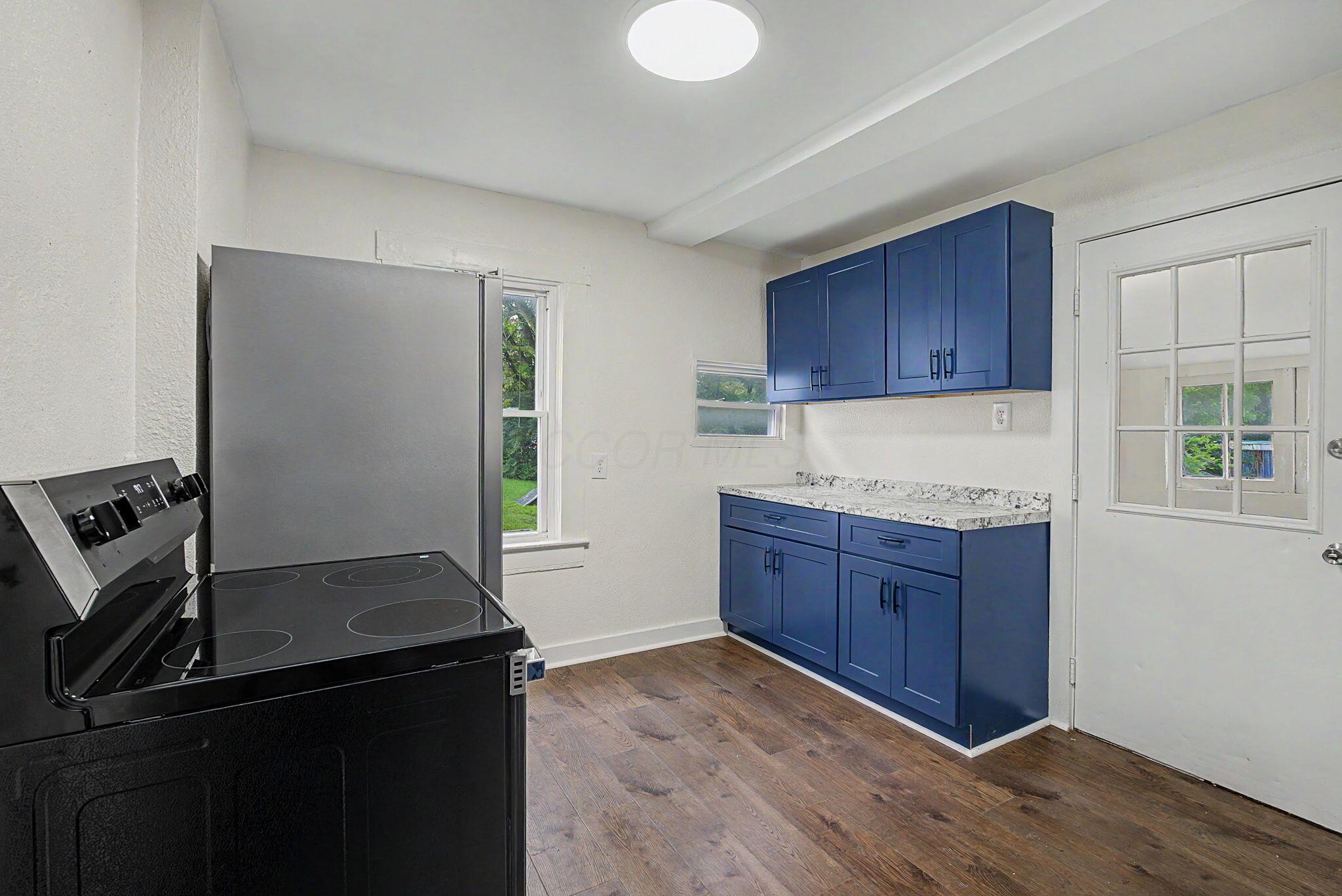 863 Sherman Avenue Property Photo 2