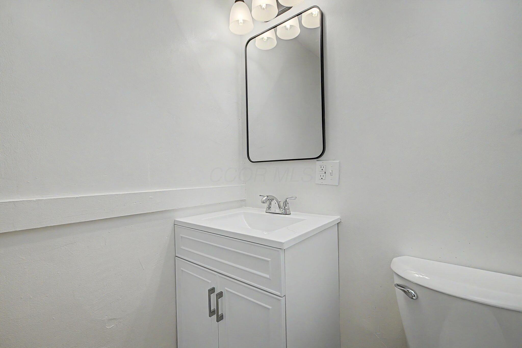 863 Sherman Avenue Property Photo 32