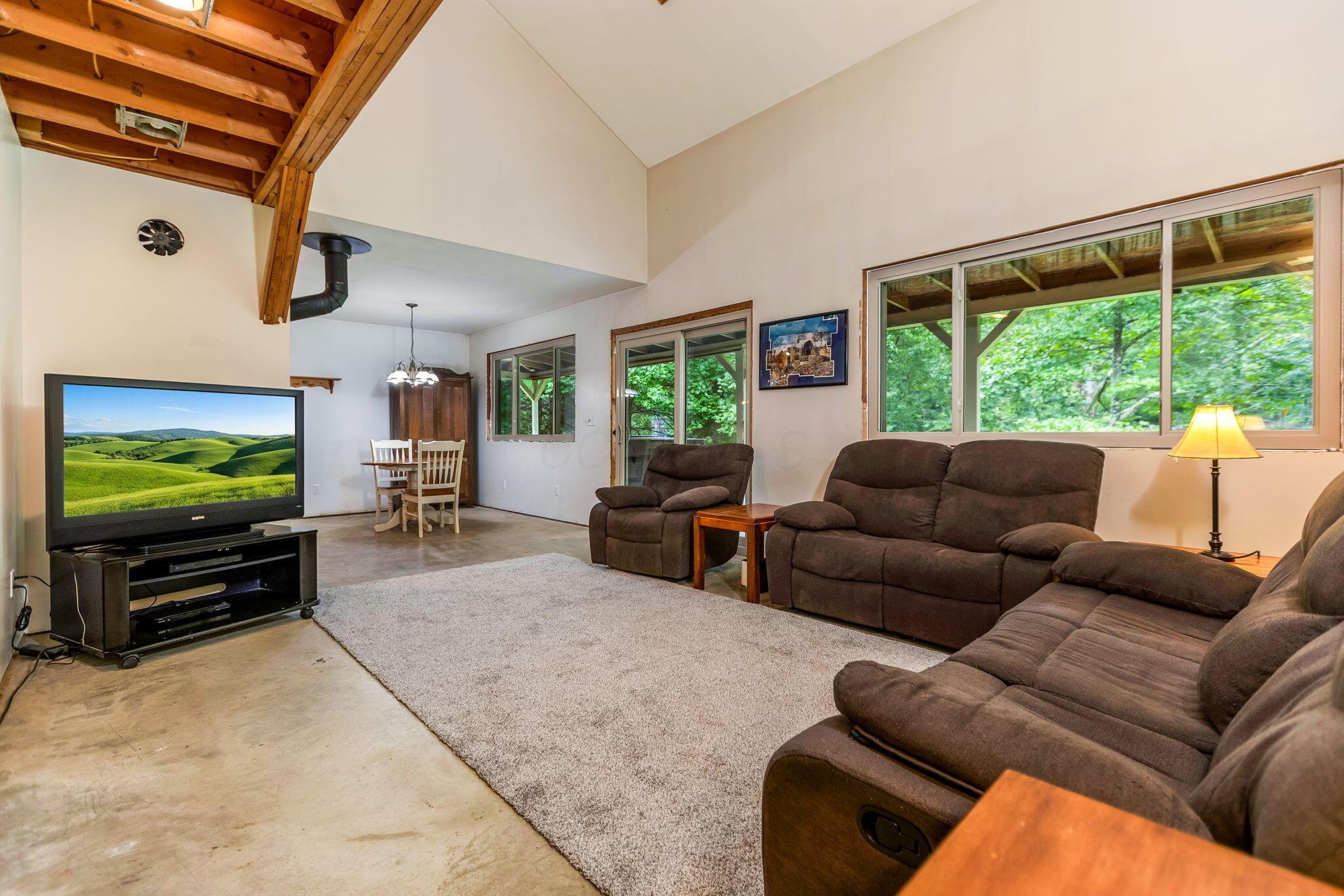 14933 Rhoads Road Property Photo 18