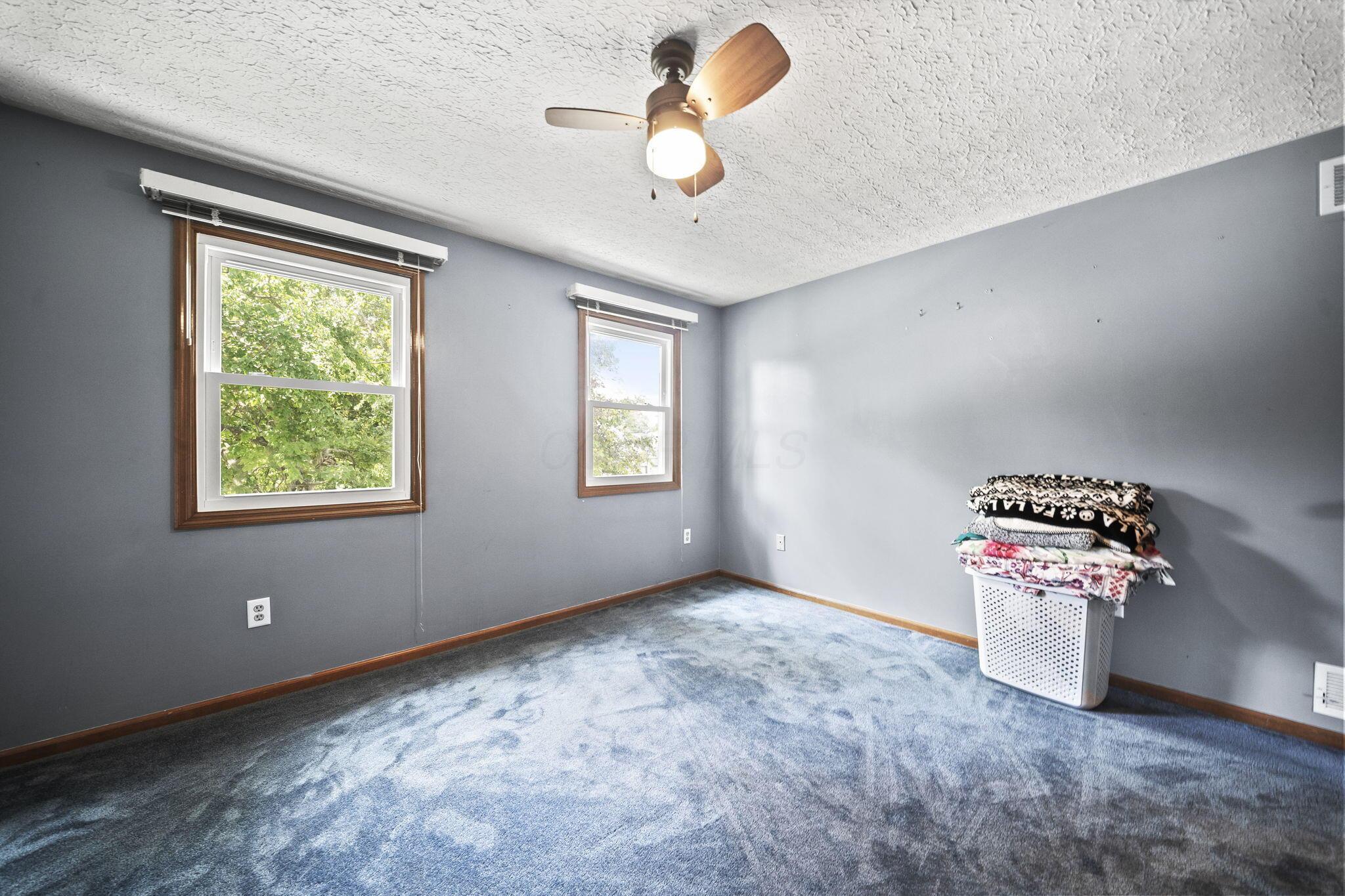 410 White Path Street Property Photo 24
